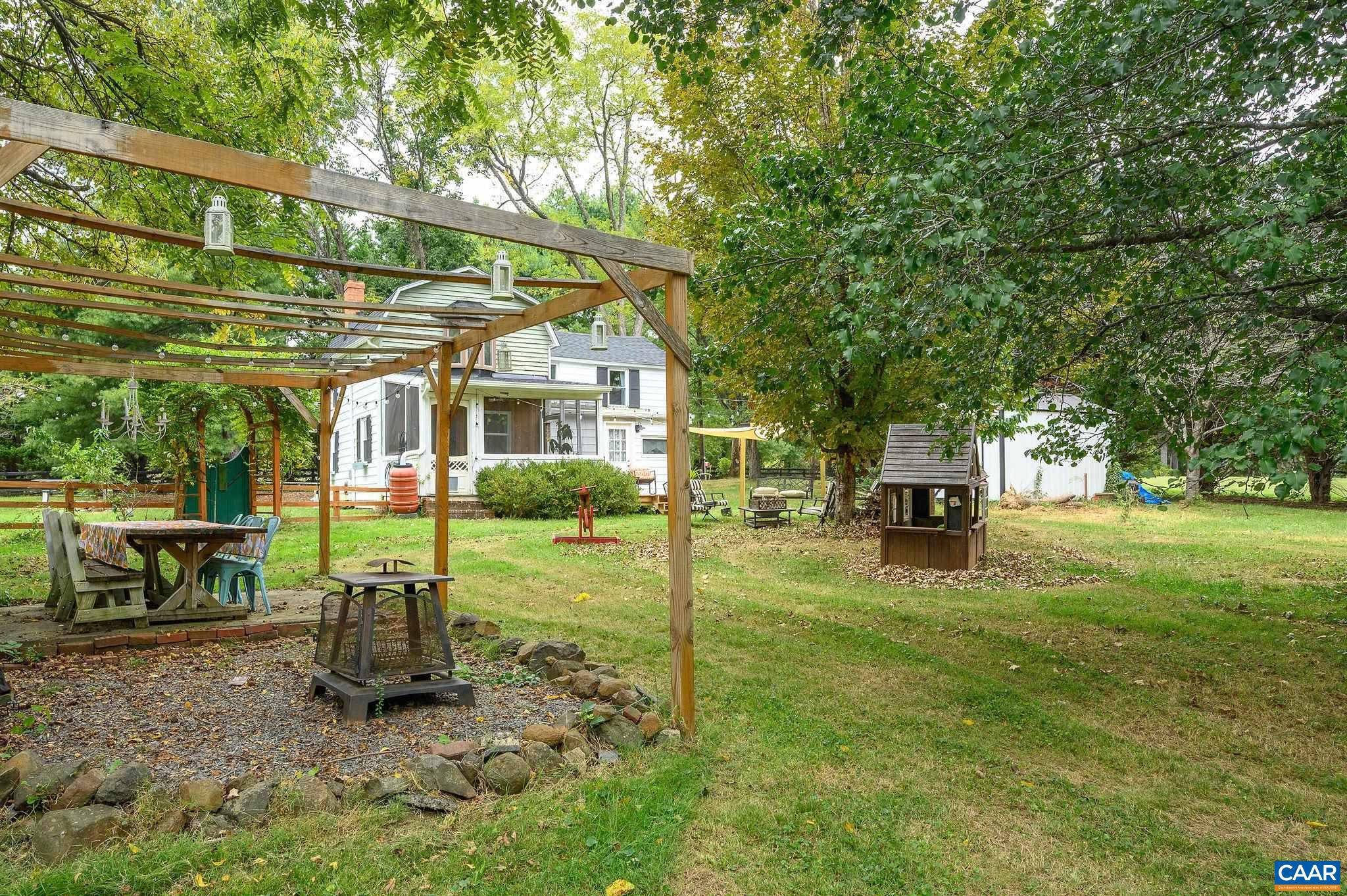 5035 GREEN CREEK RD