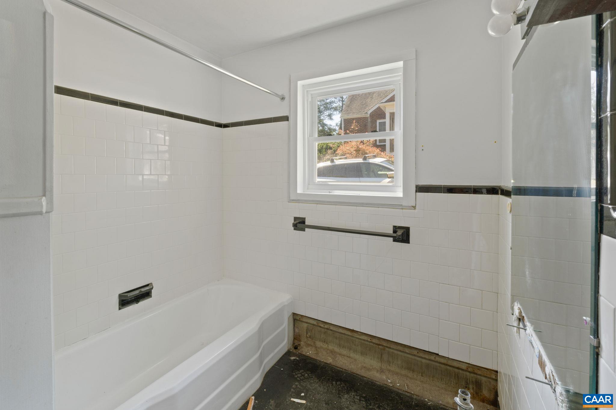 303 ALDERMAN RD
