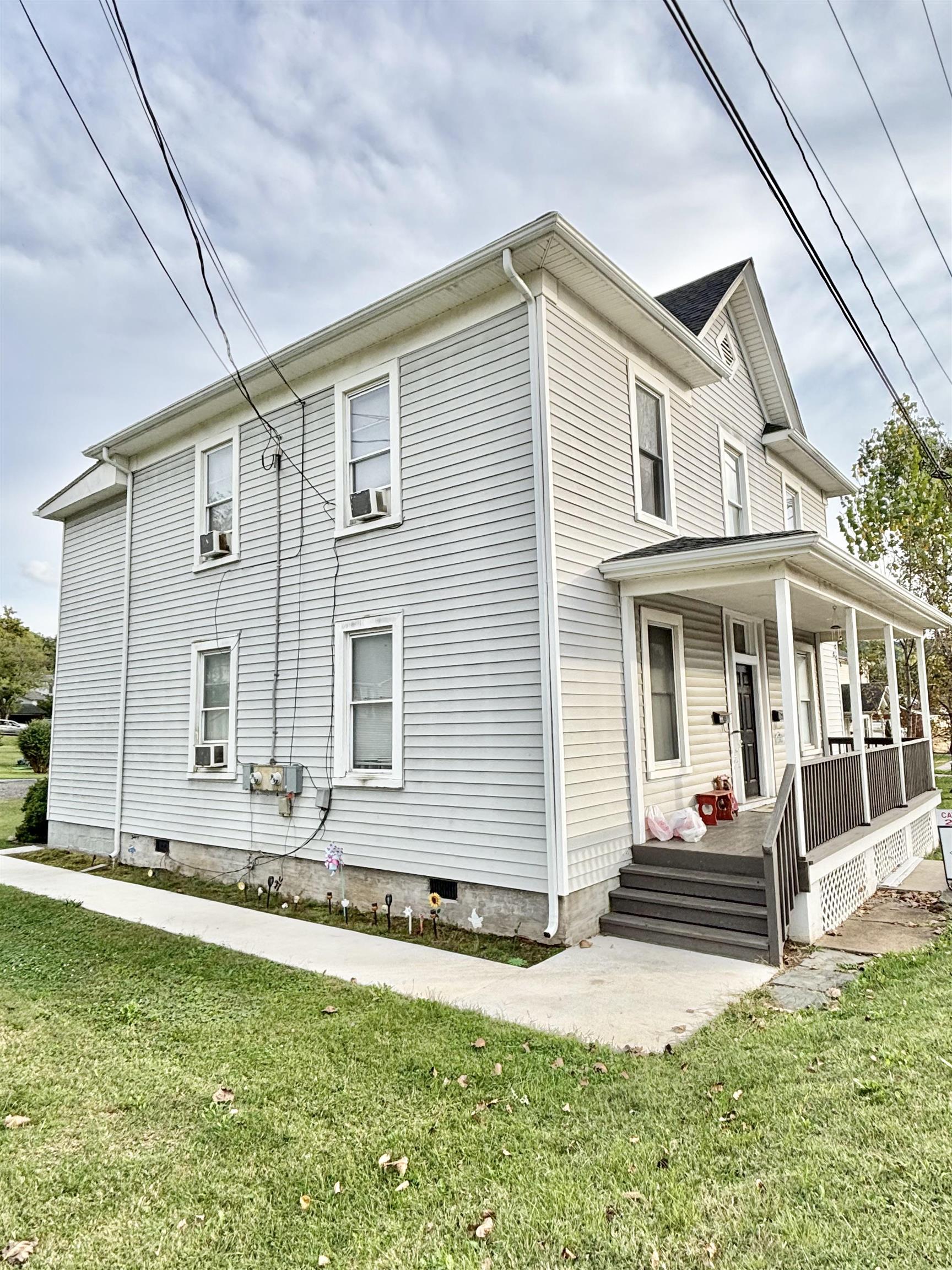 268 N DELPHINE AVE