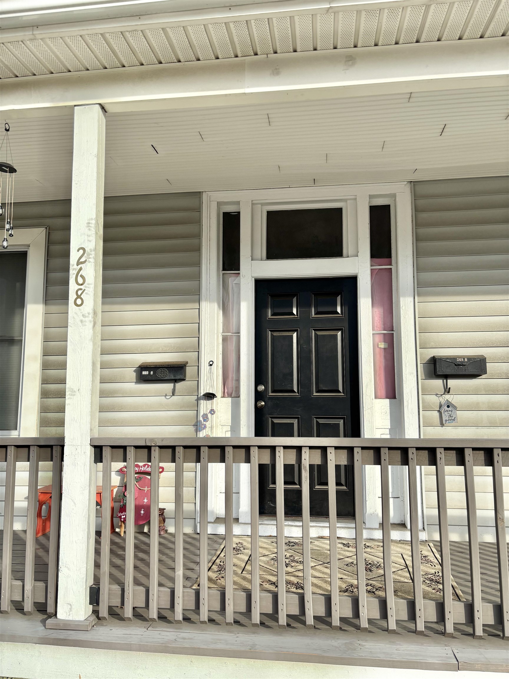 268 N DELPHINE AVE