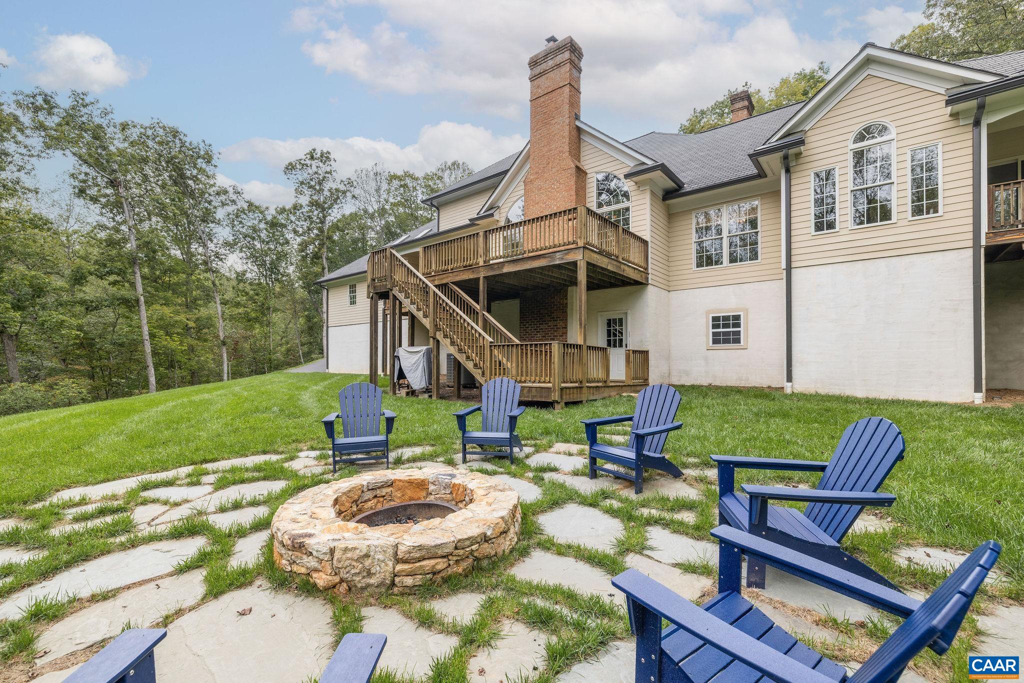 3395 BROOKSIDE DR