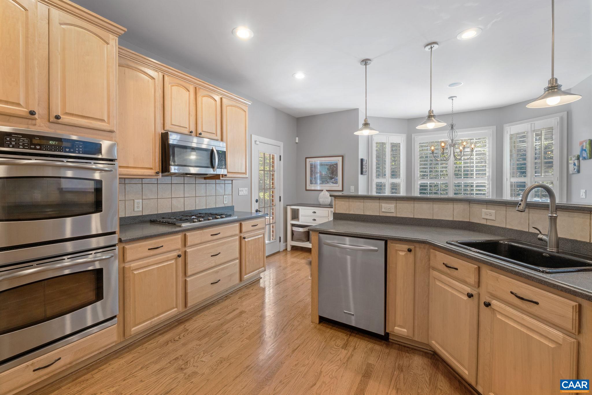 2370 WALNUT RIDGE LN