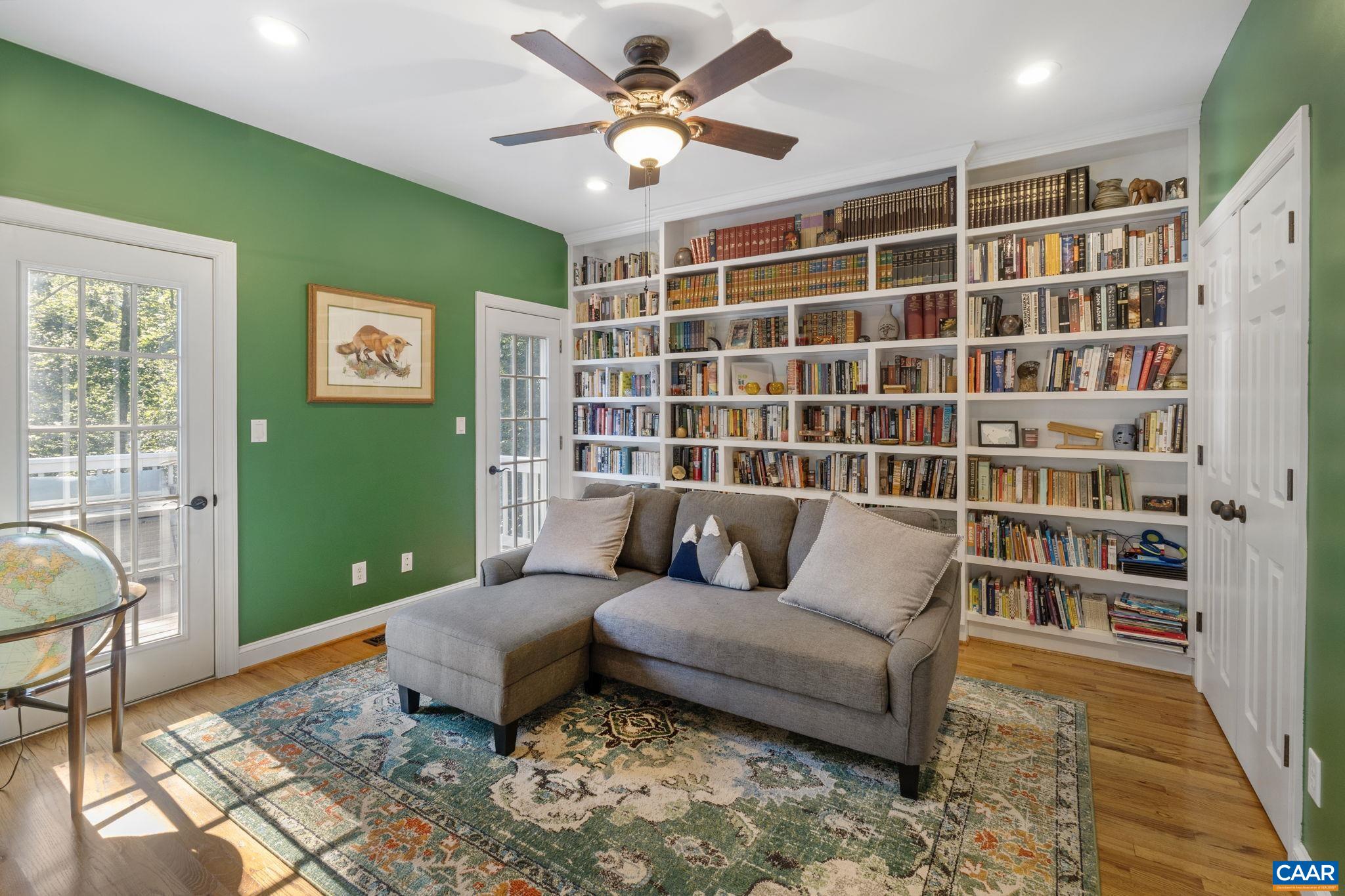 2370 WALNUT RIDGE LN
