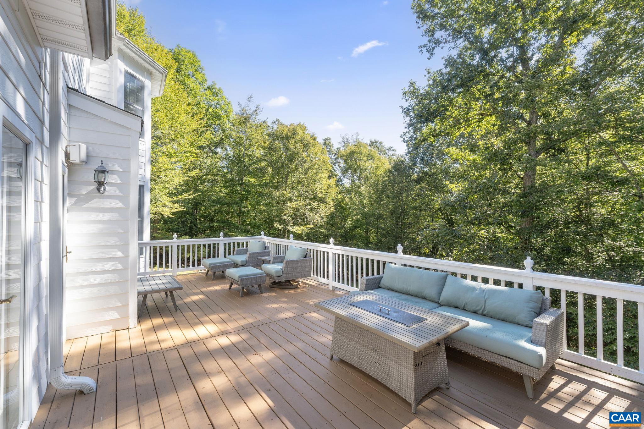 2370 WALNUT RIDGE LN