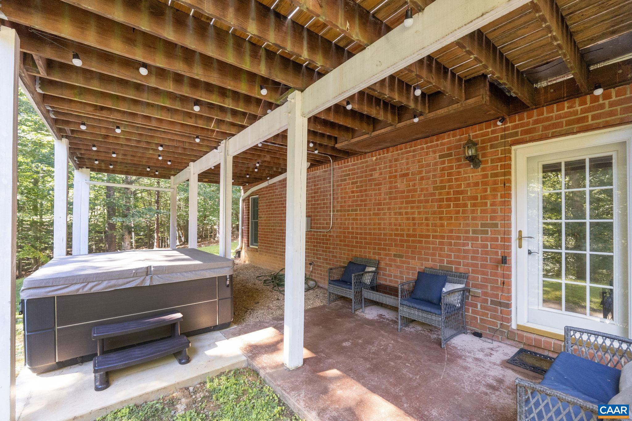 2370 WALNUT RIDGE LN