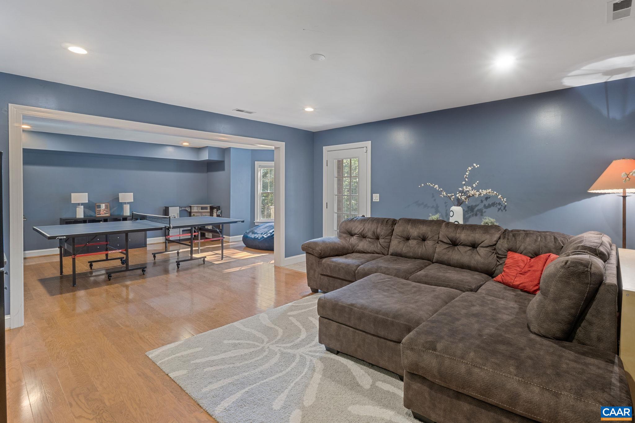 2370 WALNUT RIDGE LN