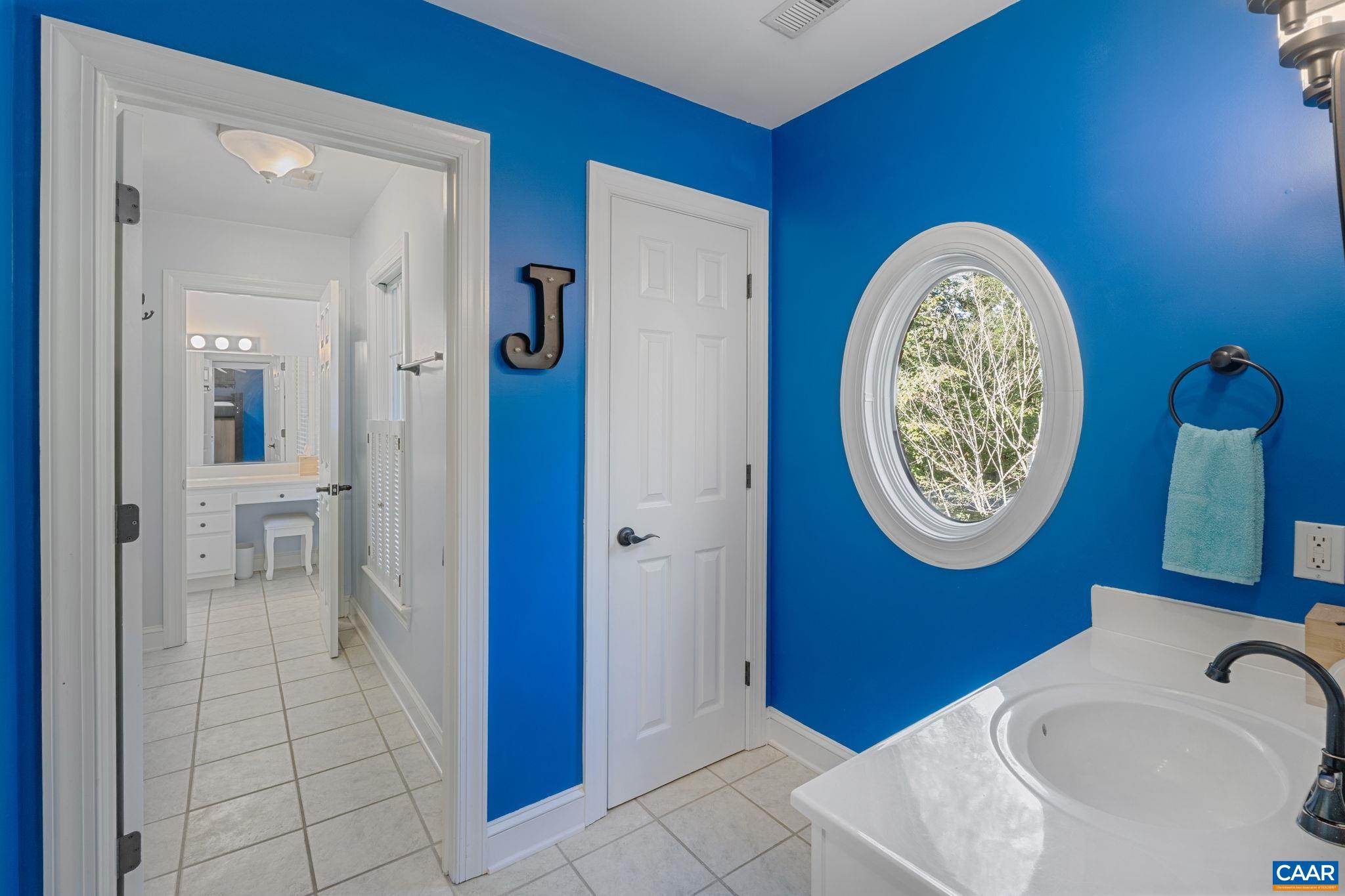 2370 WALNUT RIDGE LN