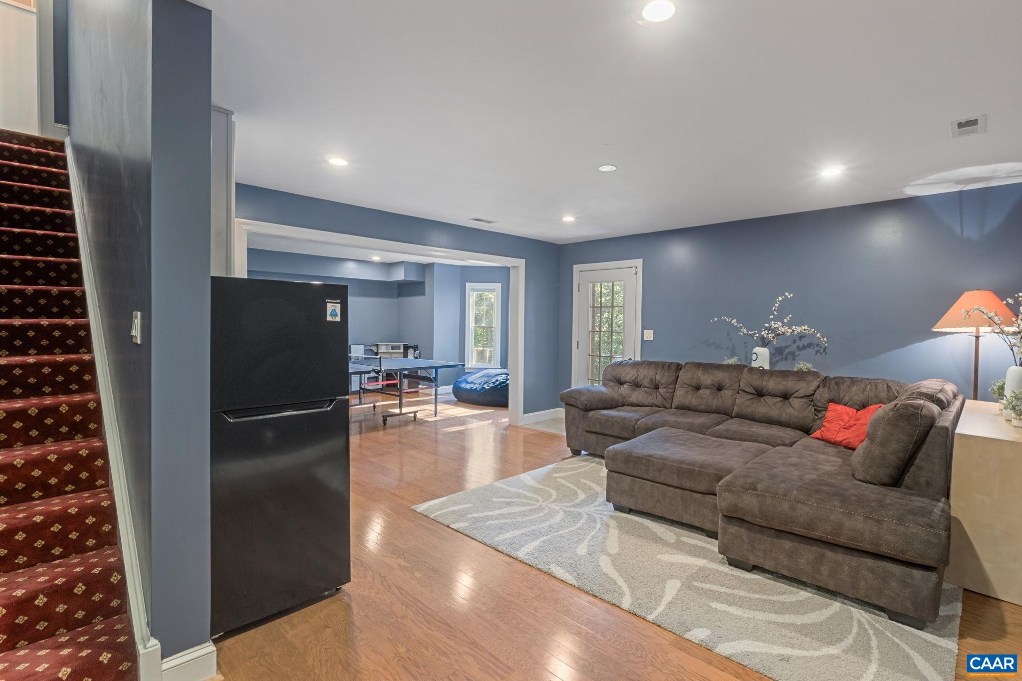 2370 WALNUT RIDGE LN