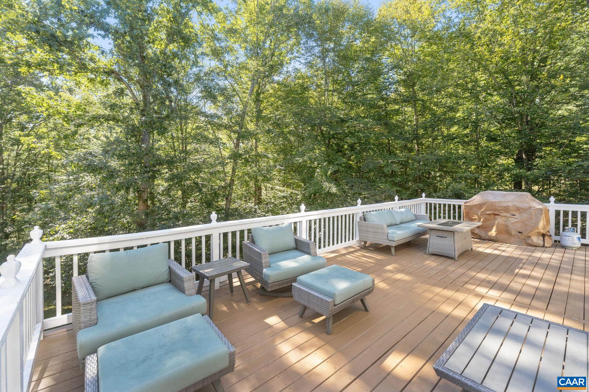 2370 WALNUT RIDGE LN