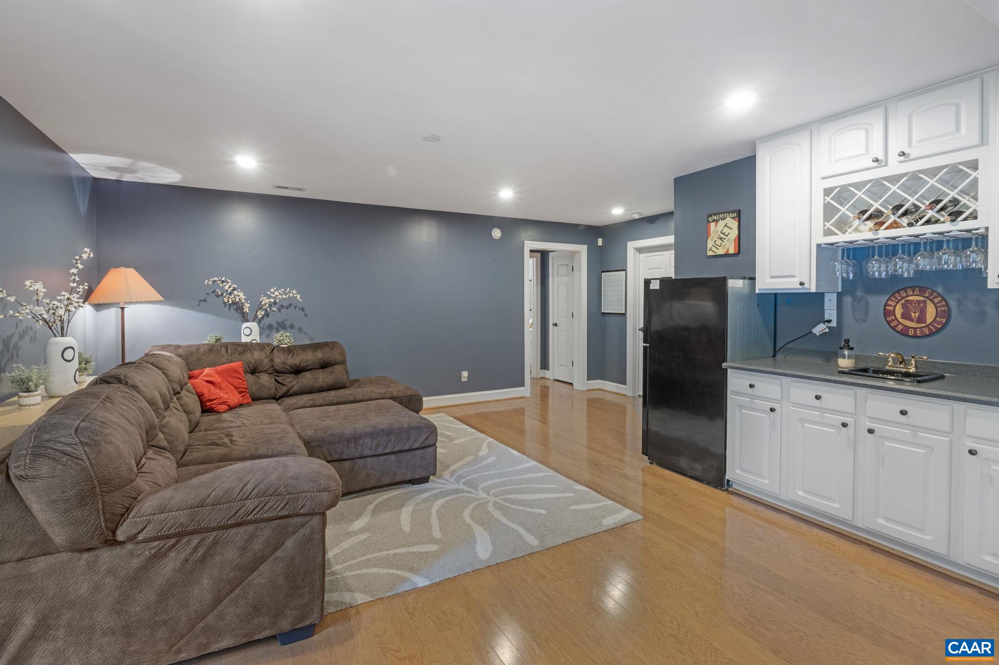 2370 WALNUT RIDGE LN