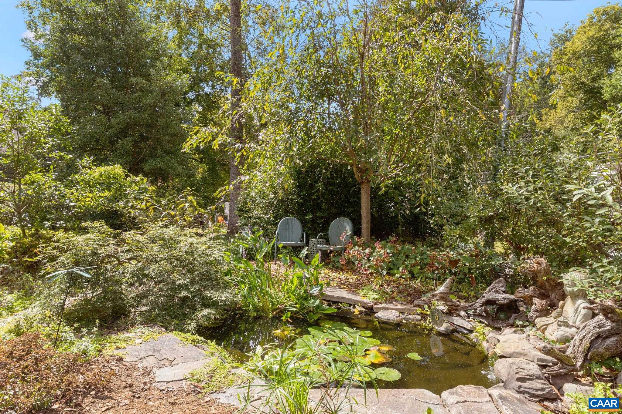 1618 GREENLEAF LN