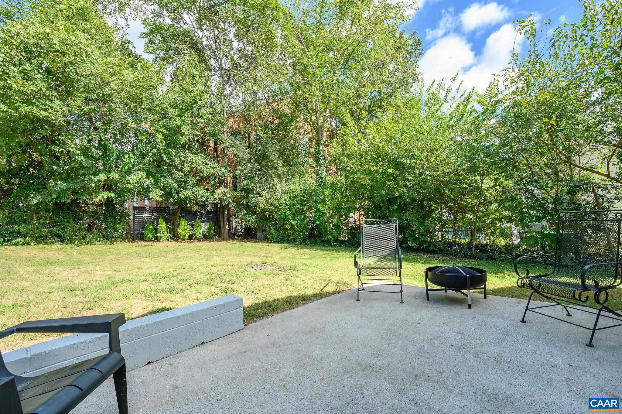 813 BOLLING AVE