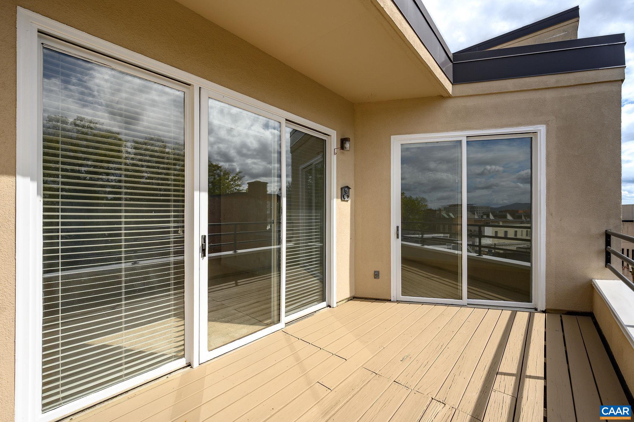 408 E MARKET ST Unit: 305