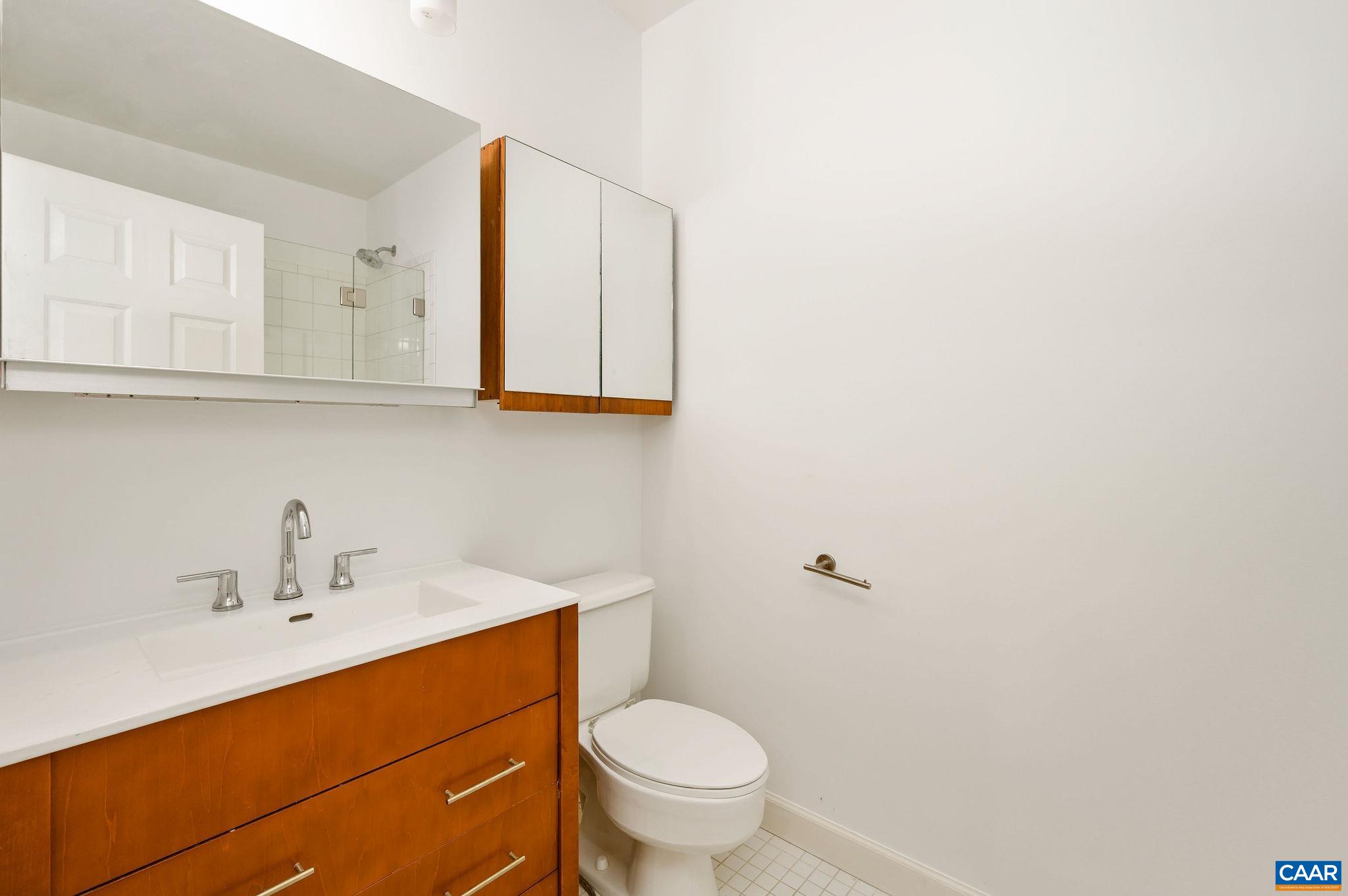 408 E MARKET ST Unit: 305