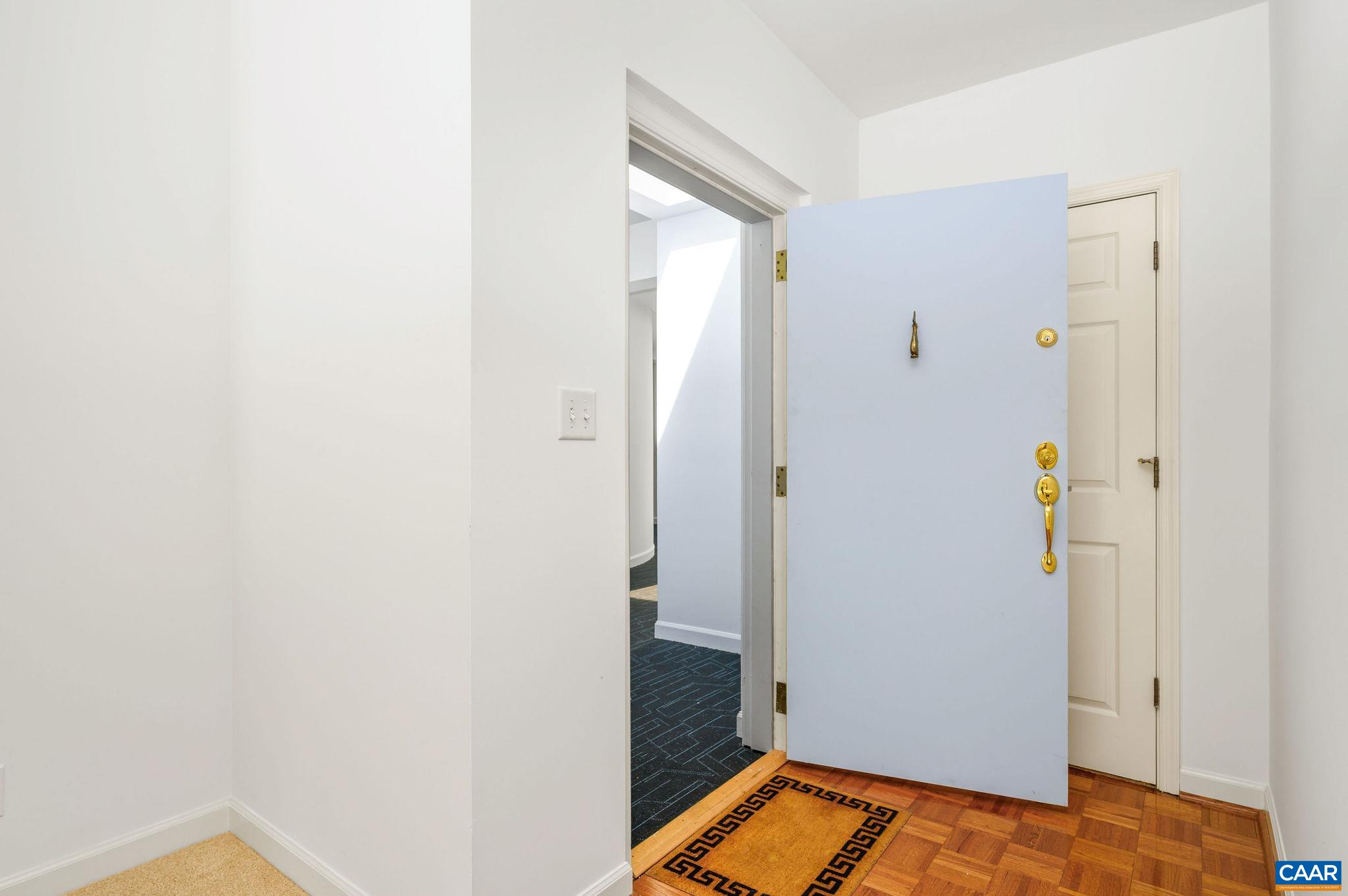 408 E MARKET ST Unit: 305