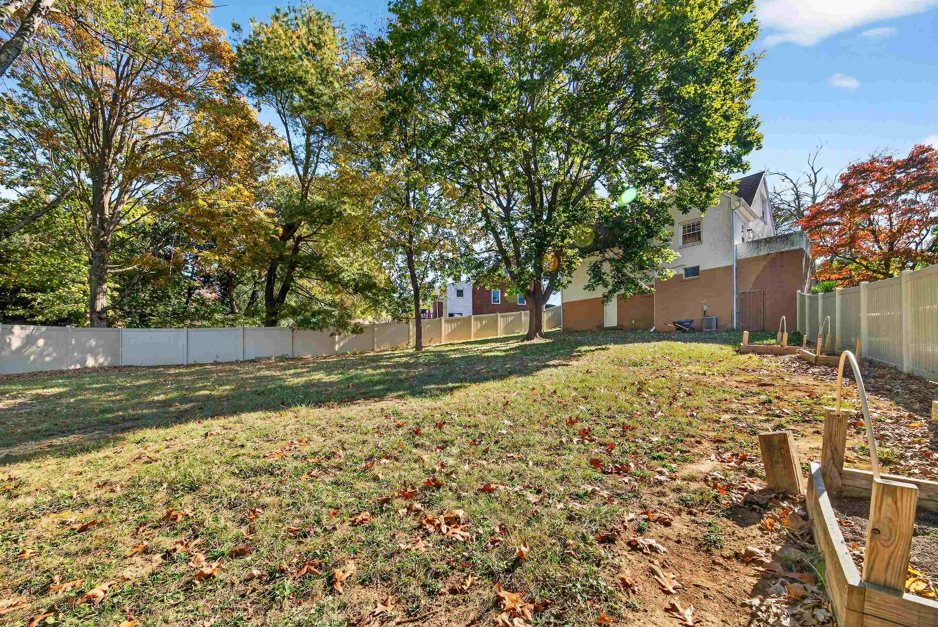 19 N LYNNHAVEN DR
