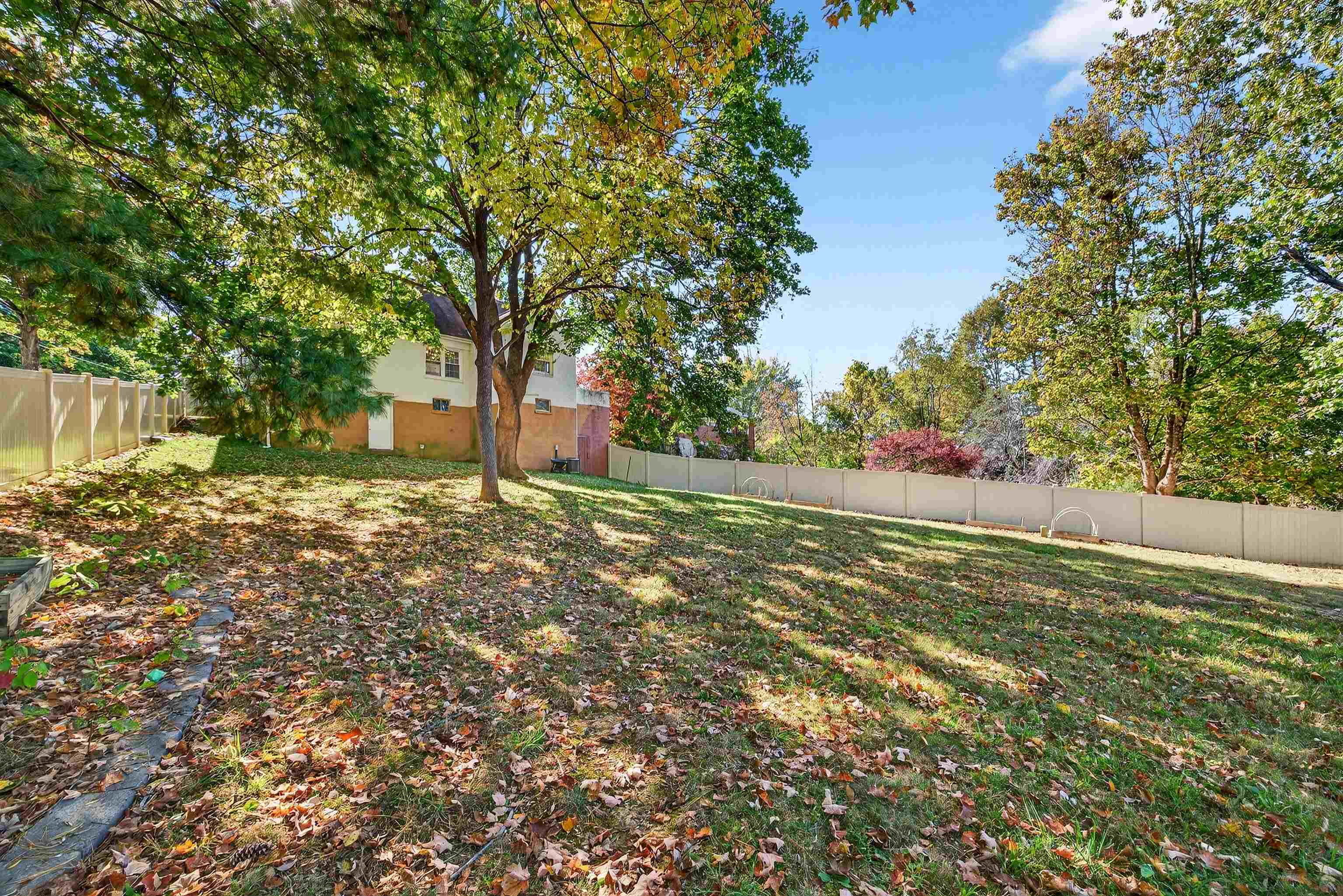 19 N LYNNHAVEN DR