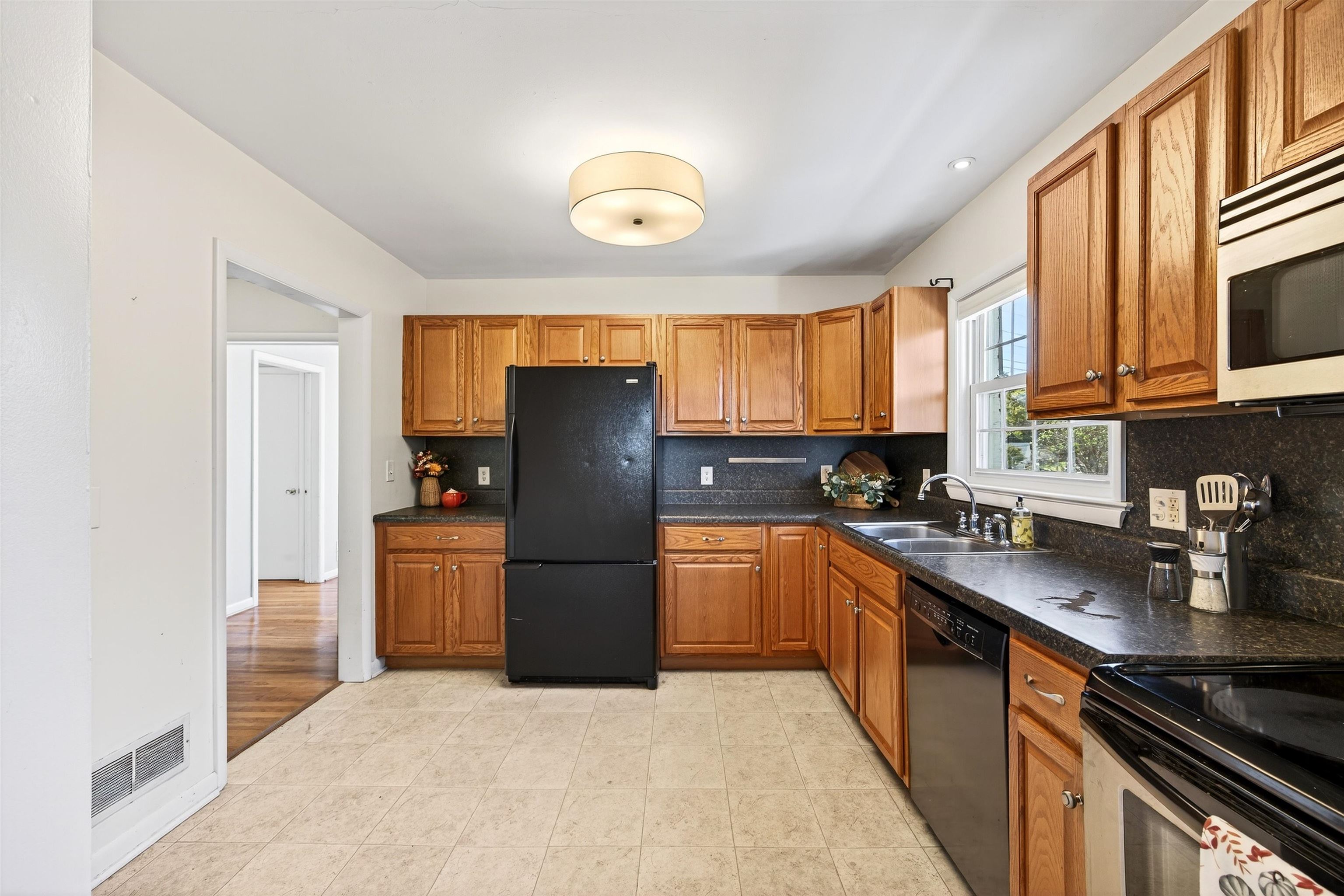 19 N LYNNHAVEN DR