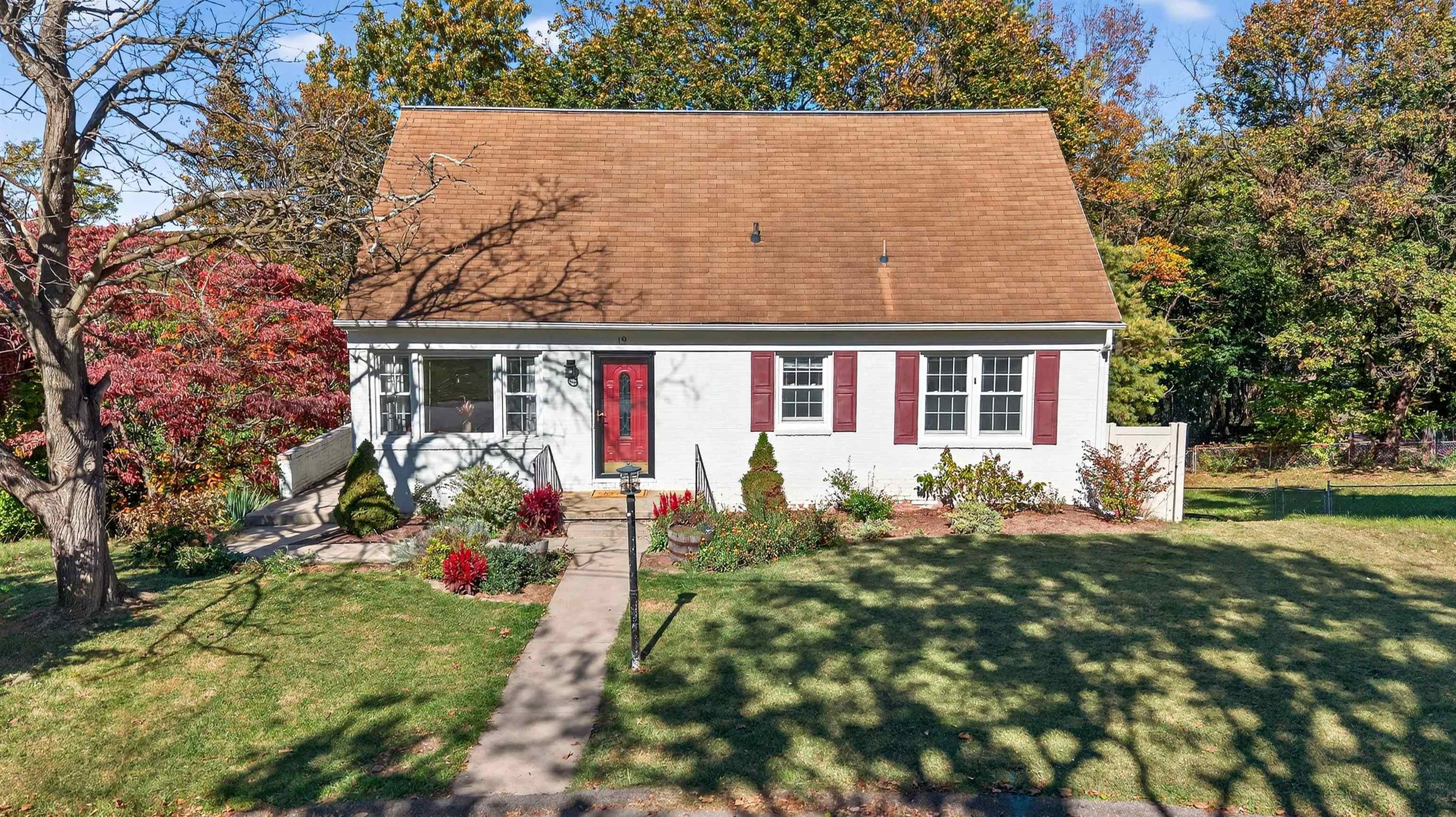 19 N LYNNHAVEN DR
