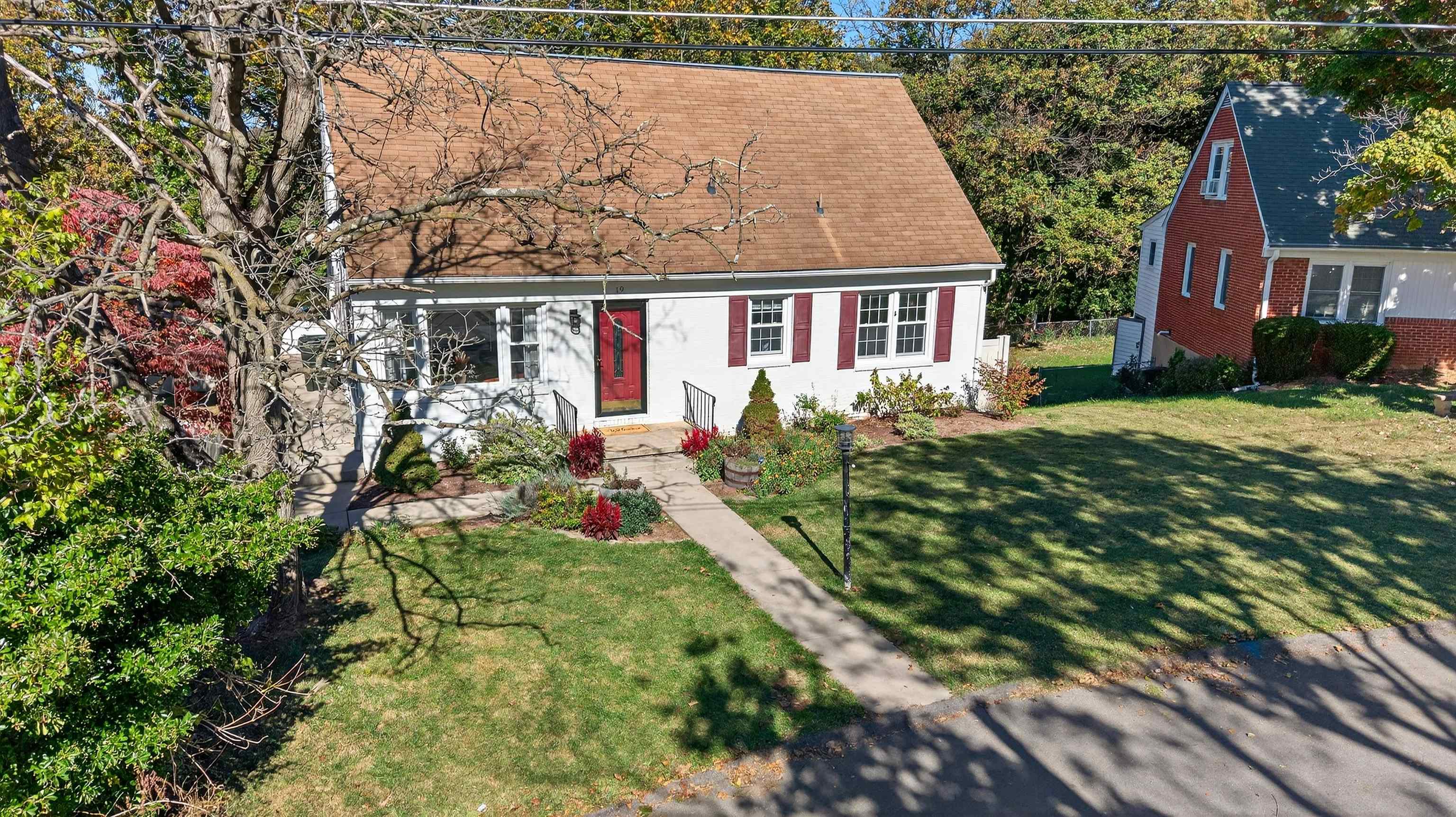 19 N LYNNHAVEN DR