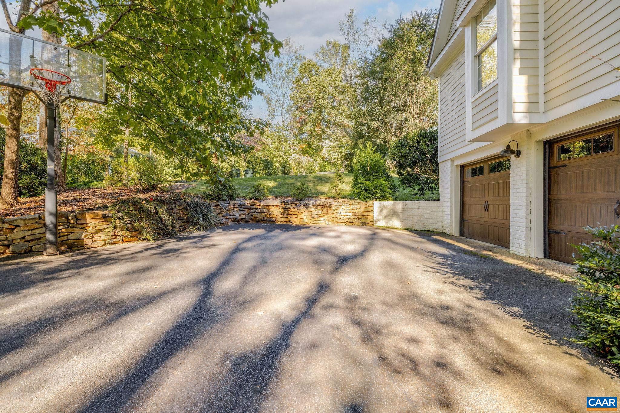 1670 BLACKWOOD RD