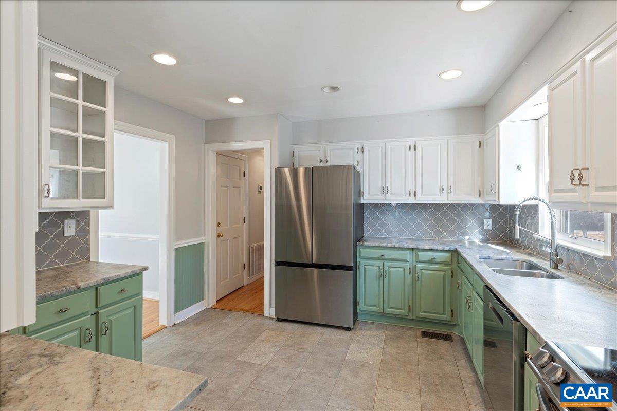 555 GILLUMS RIDGE RD
