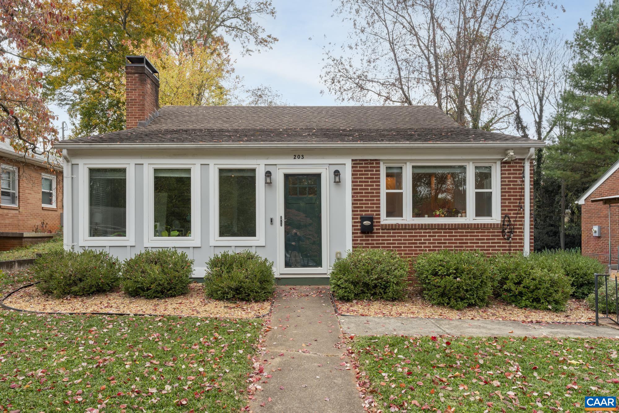 203 RAYMOND AVE