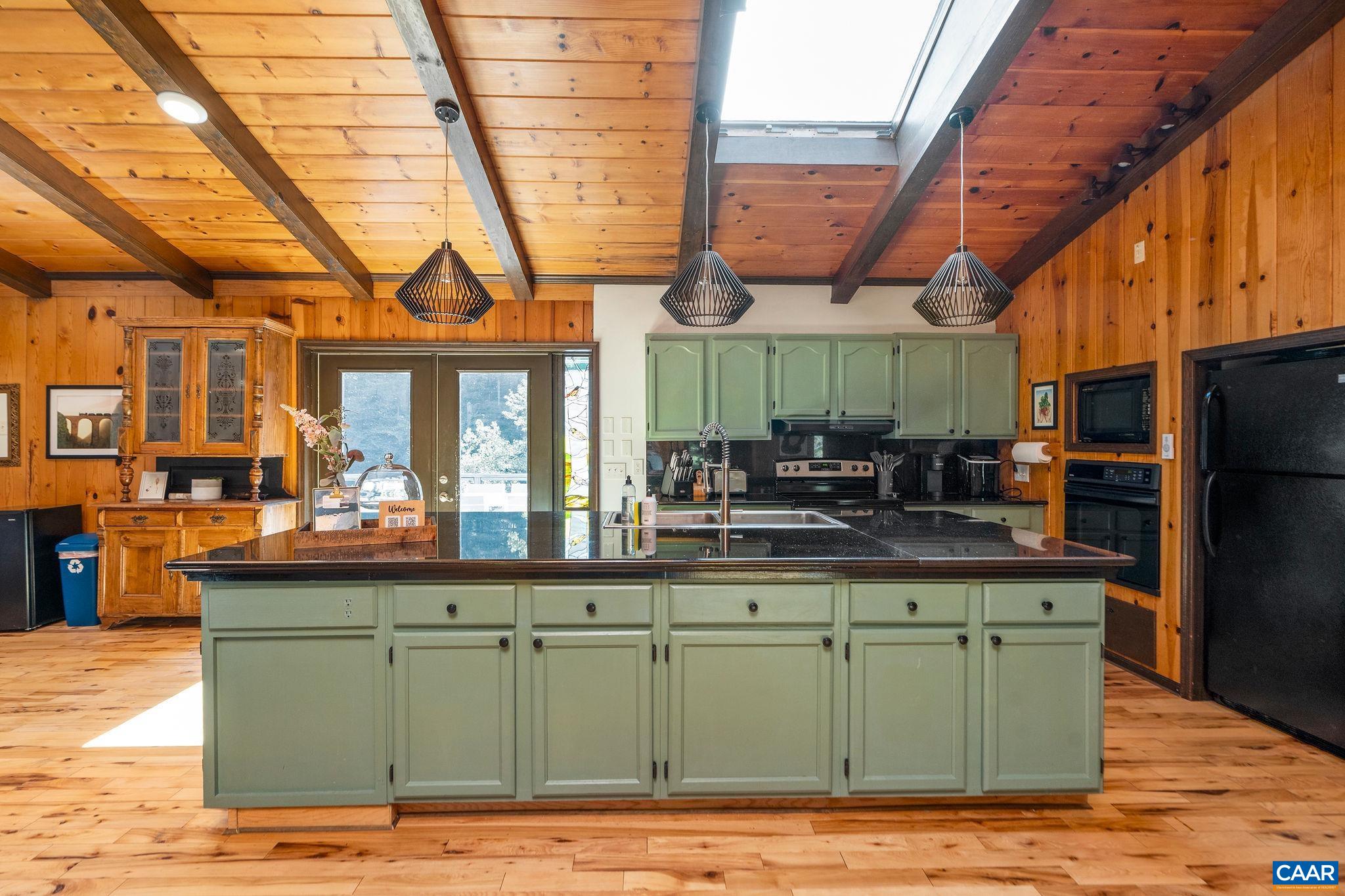 1562 Afton Mountain Rd
