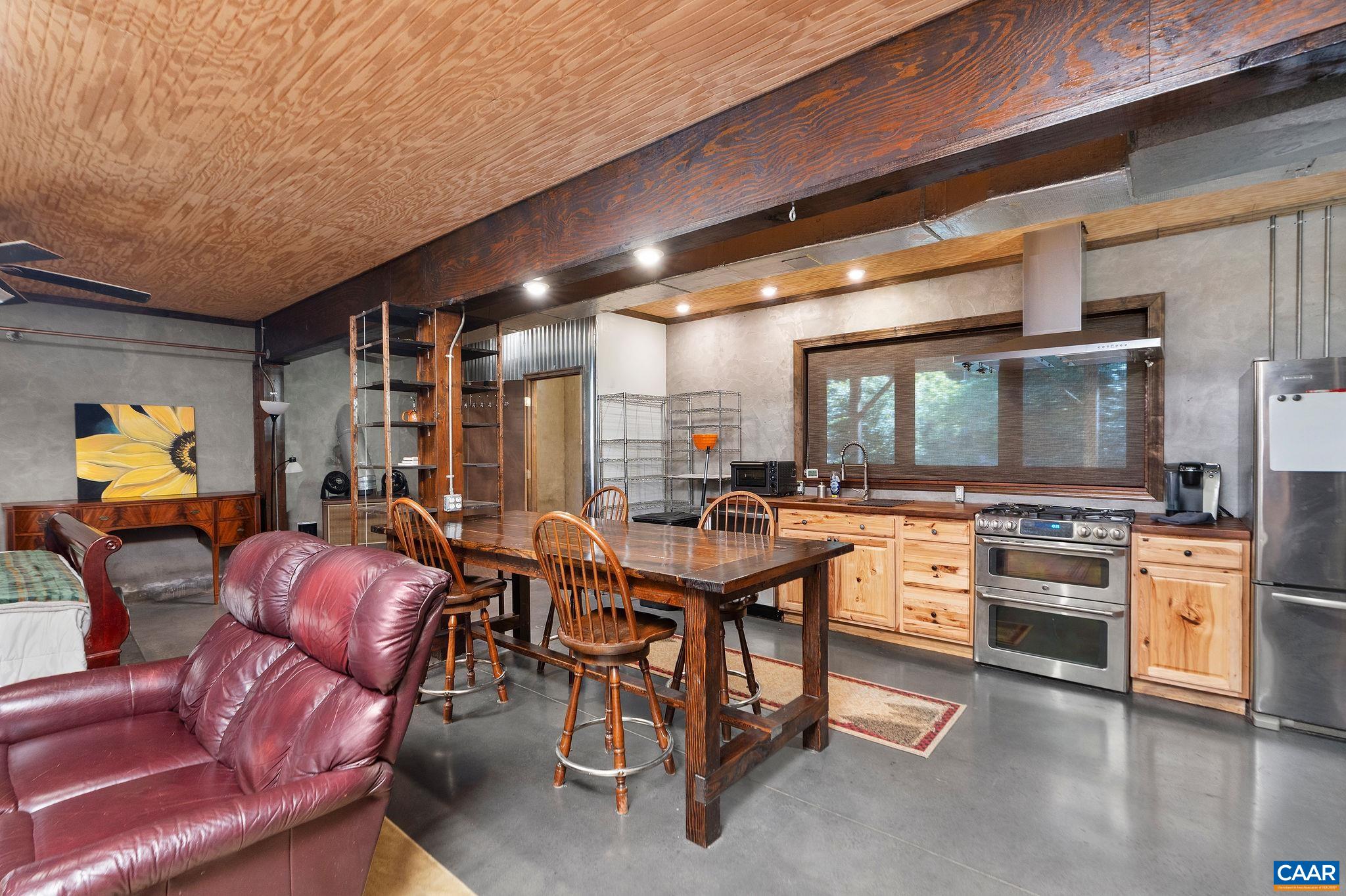 1562 Afton Mountain Rd