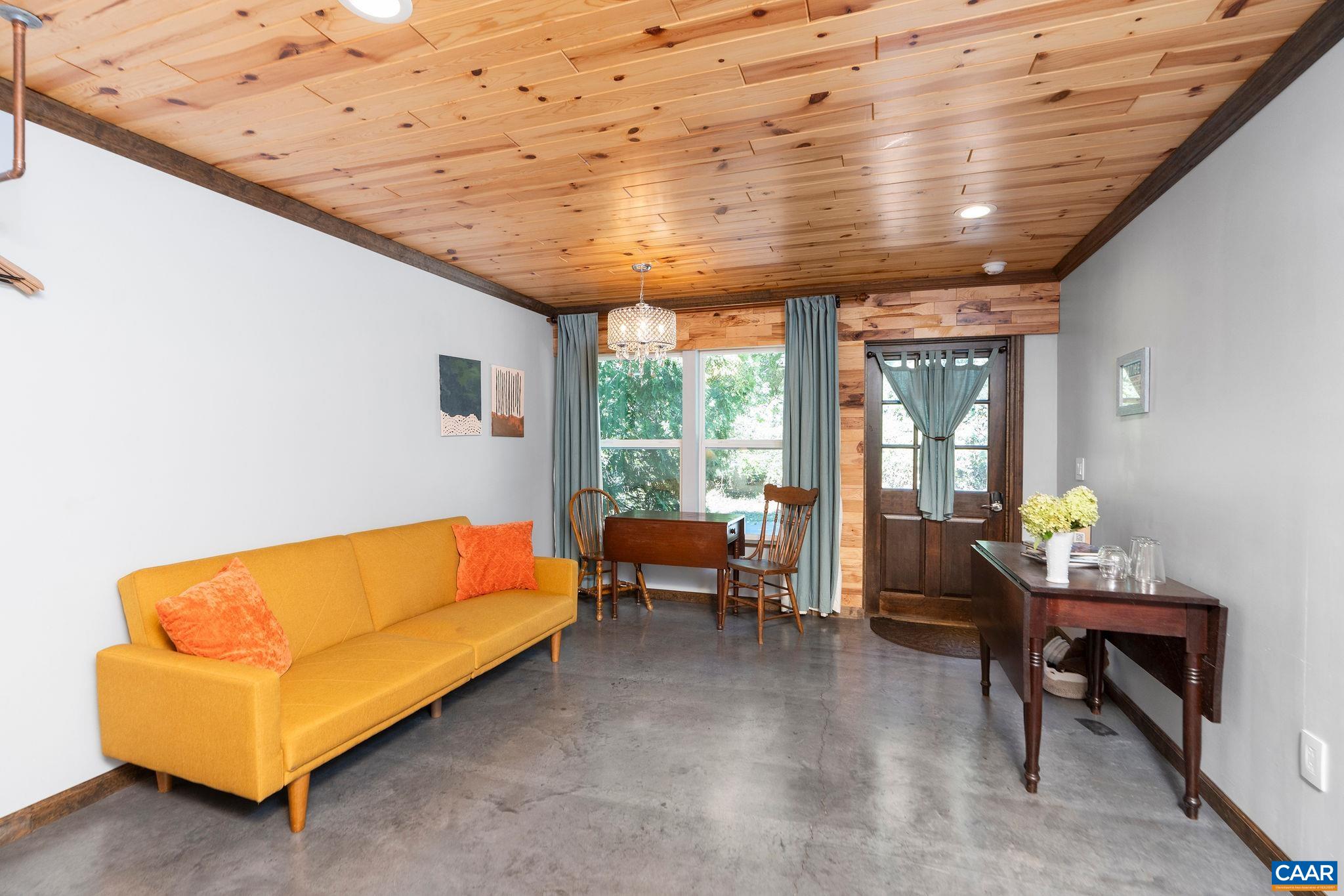 1562 Afton Mountain Rd
