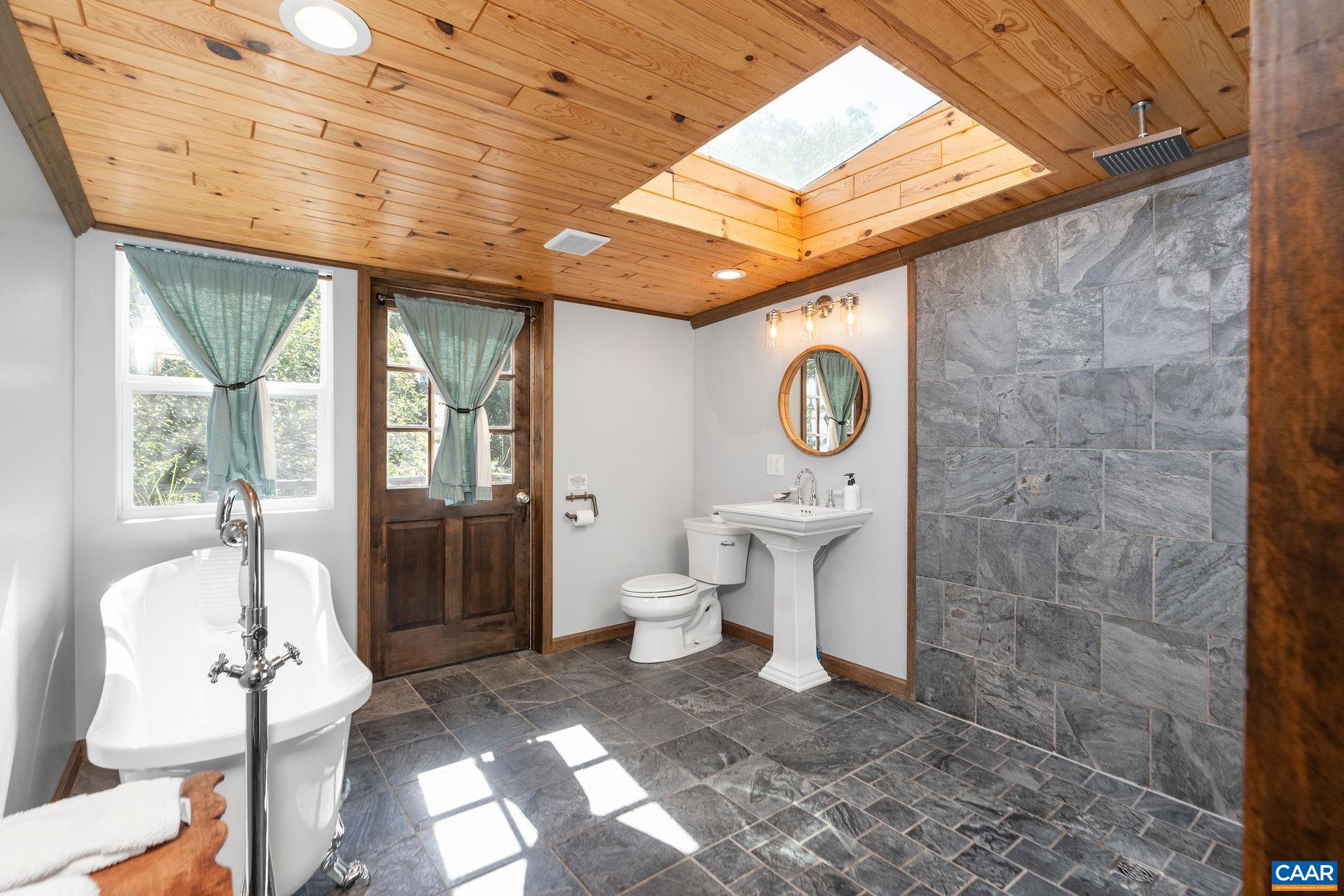 1562 Afton Mountain Rd