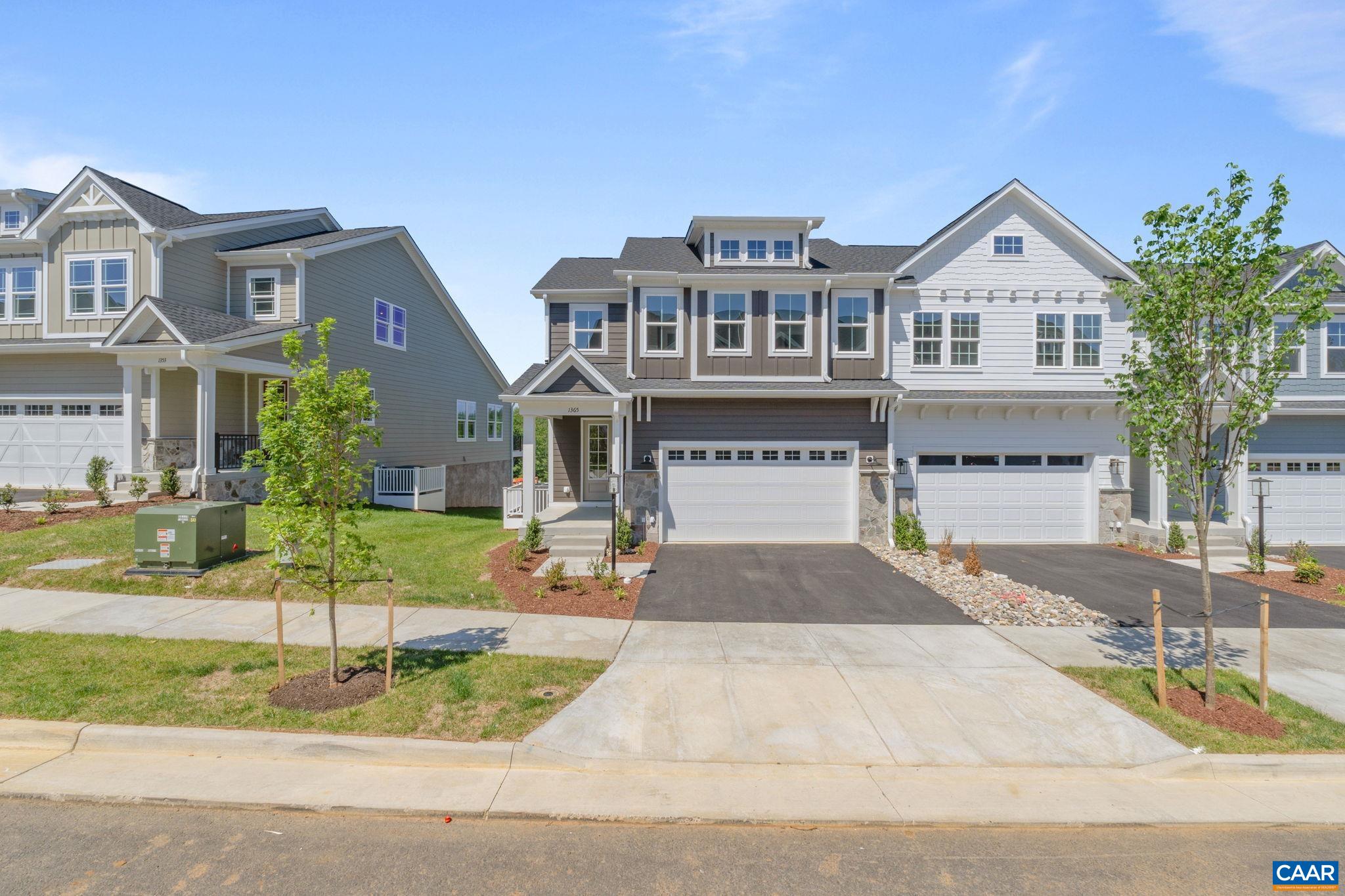 1365 LACONIA LN