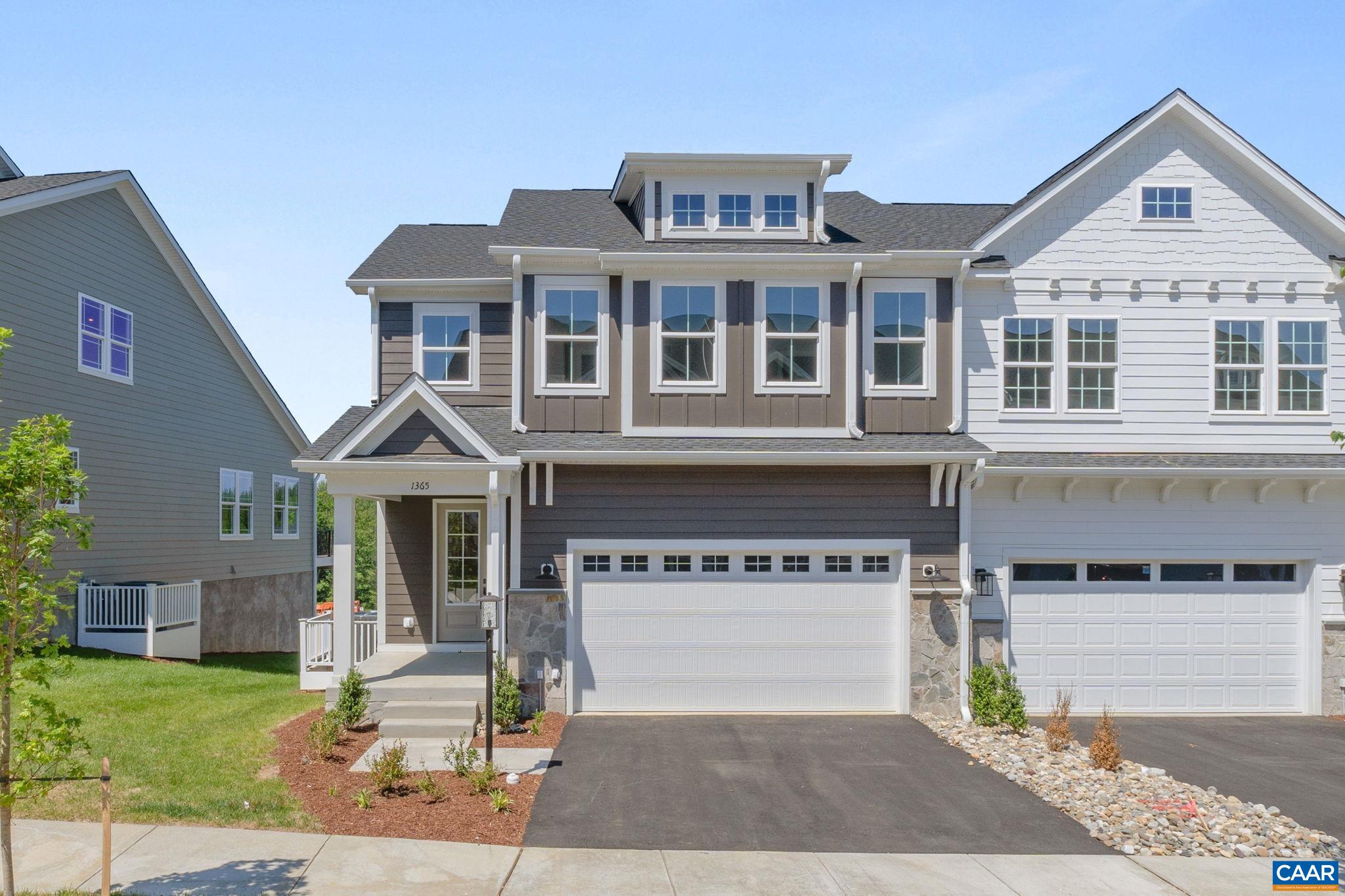 1365 LACONIA LN