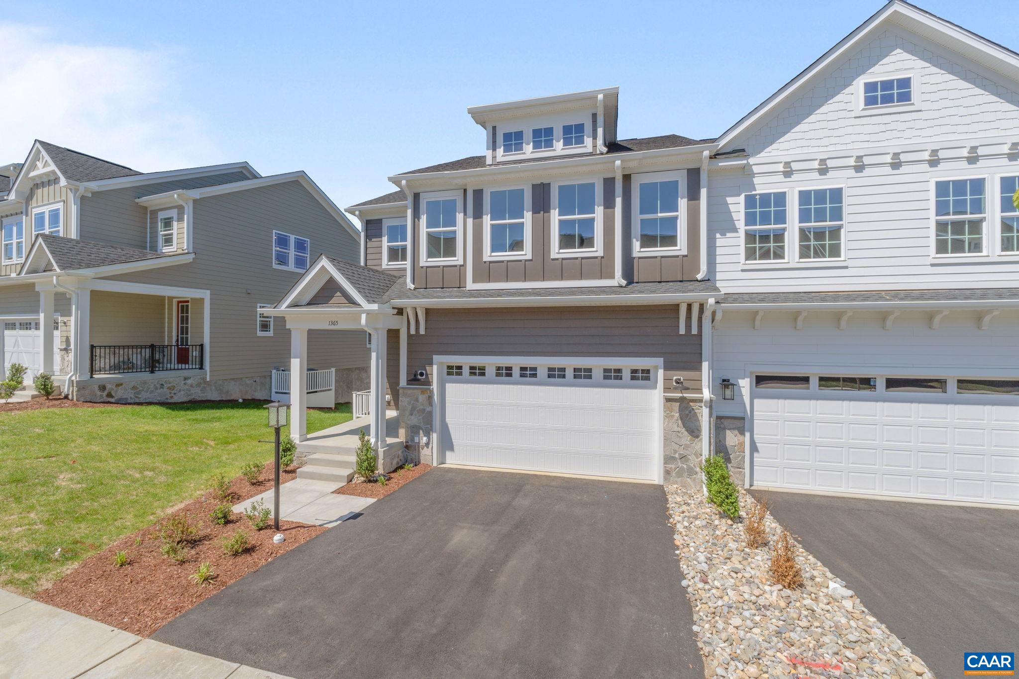 1365 LACONIA LN