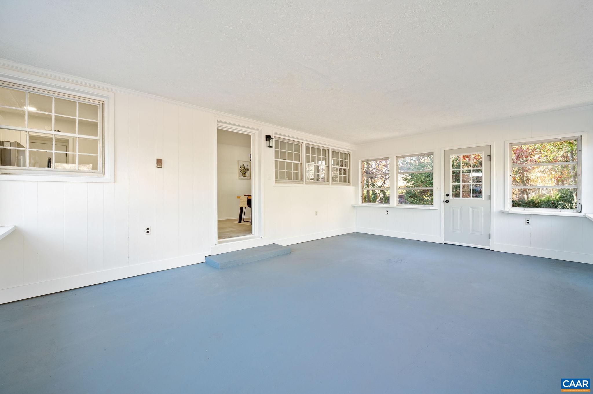 2304 SHELBY DR