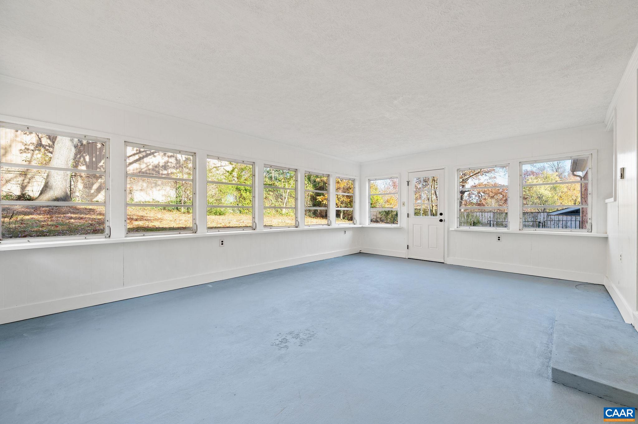 2304 SHELBY DR
