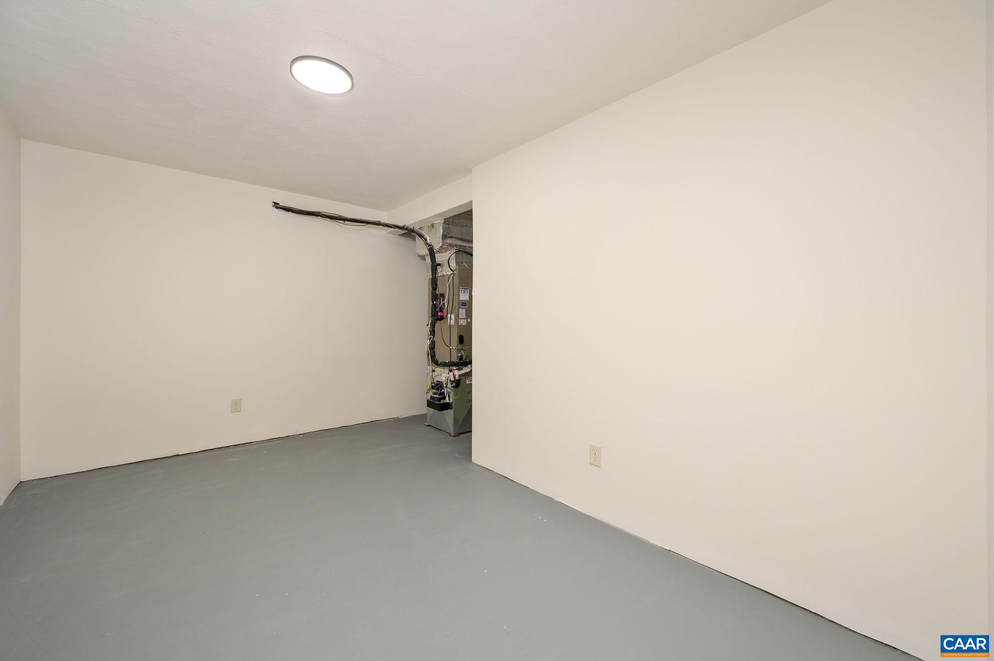 2304 SHELBY DR