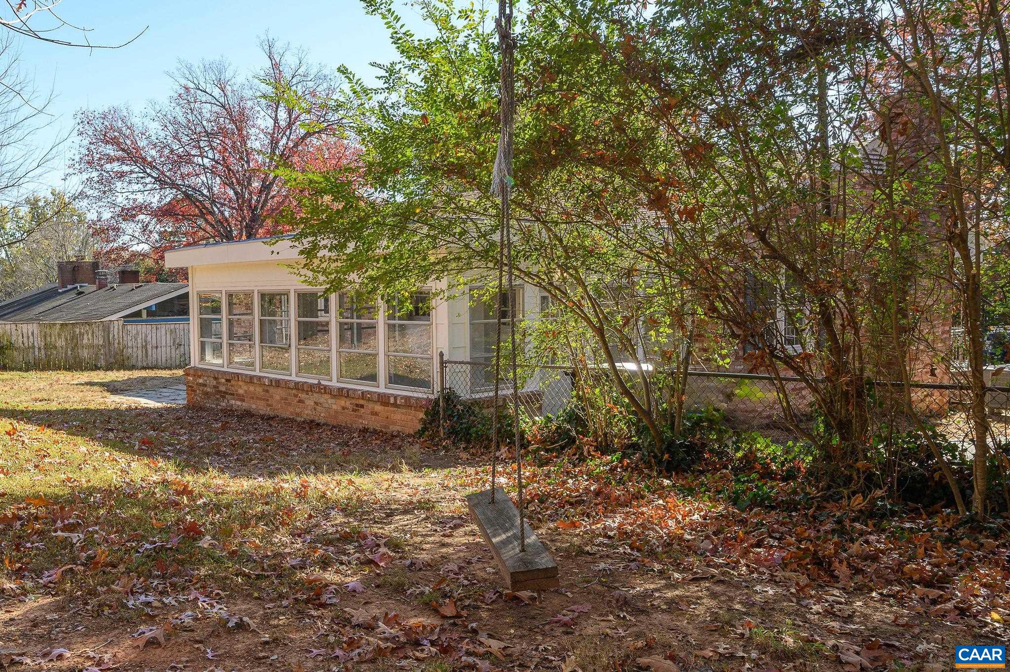 2304 SHELBY DR