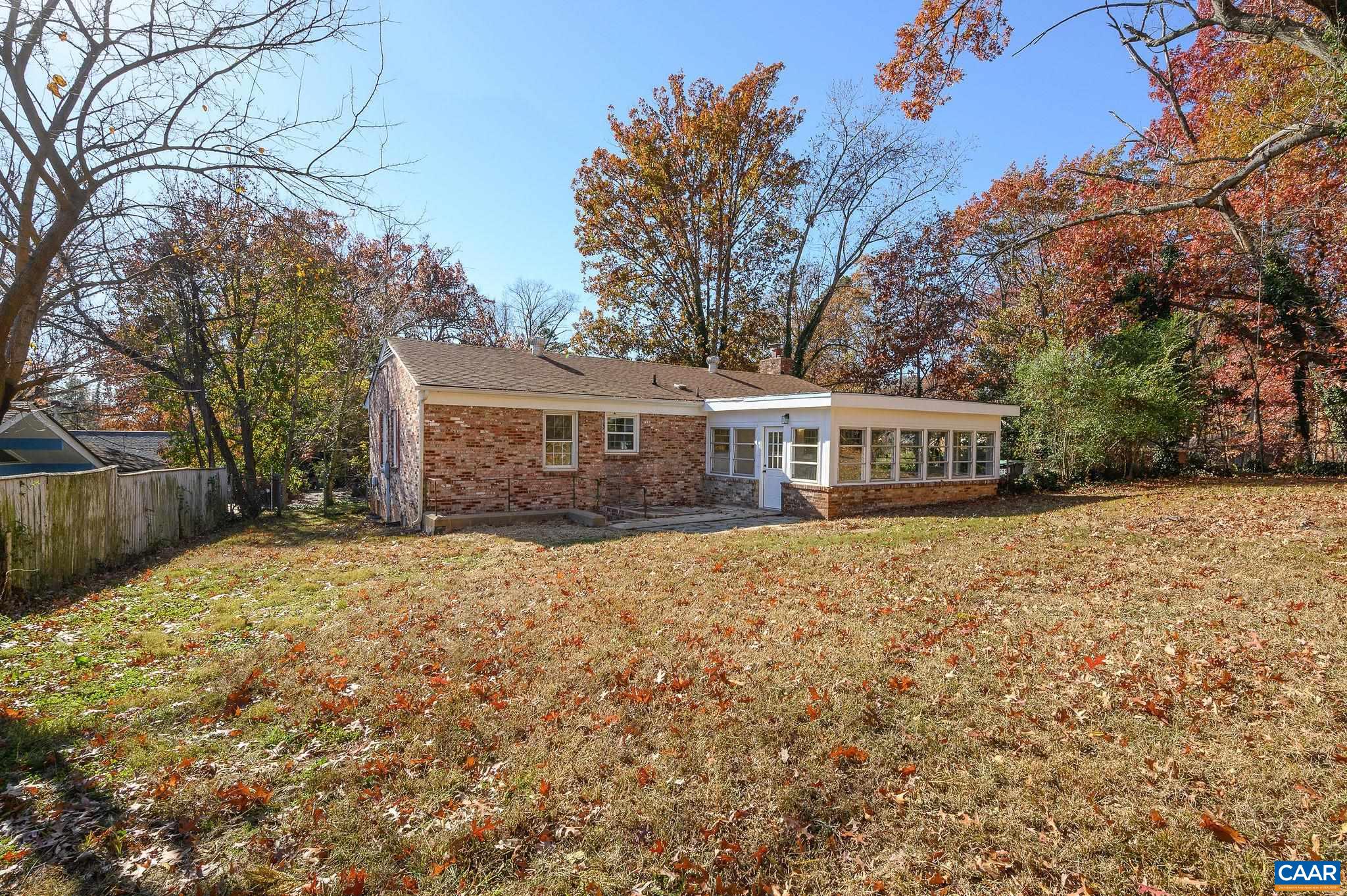 2304 SHELBY DR