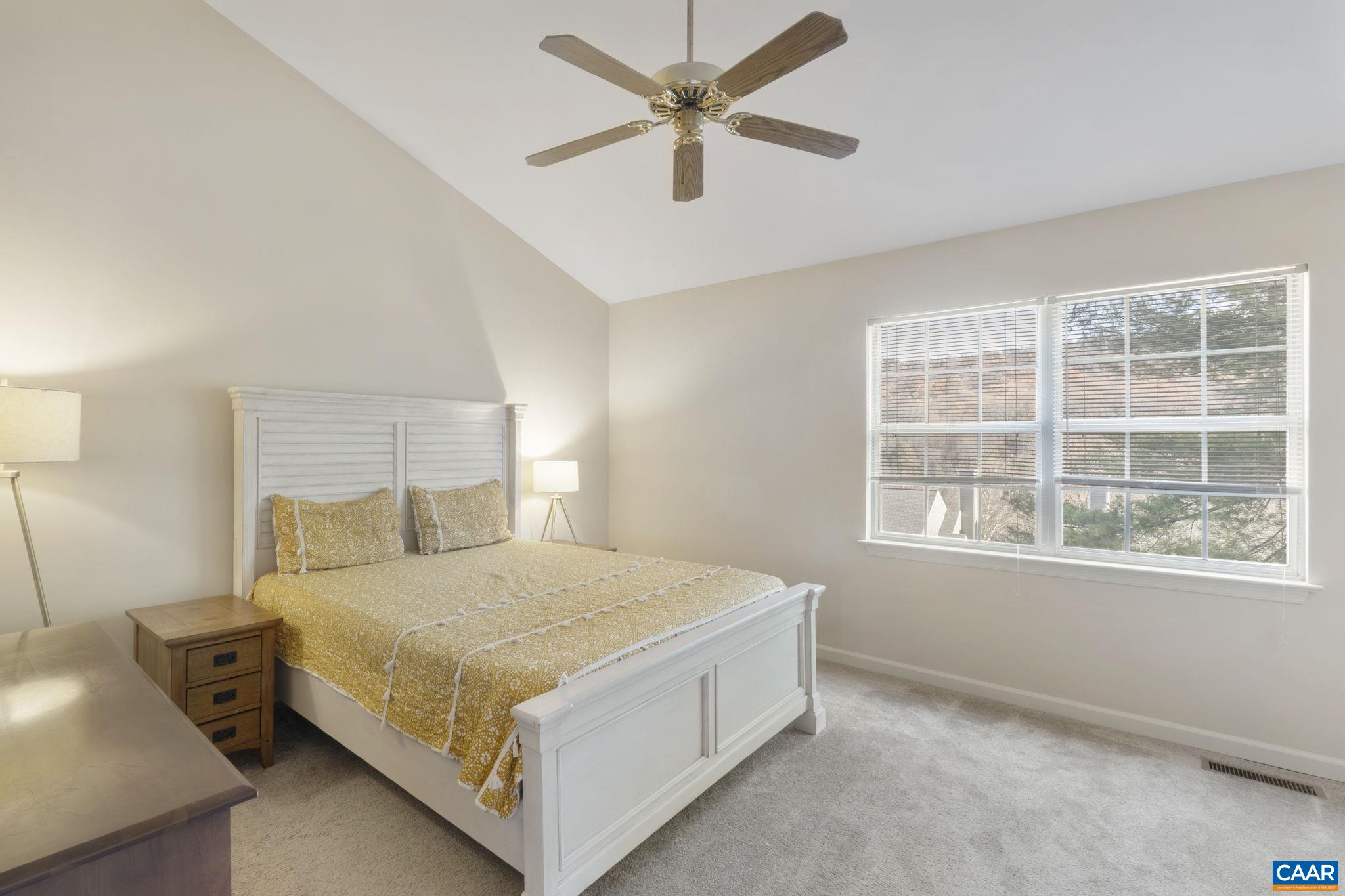 1265 MAPLE VIEW DR