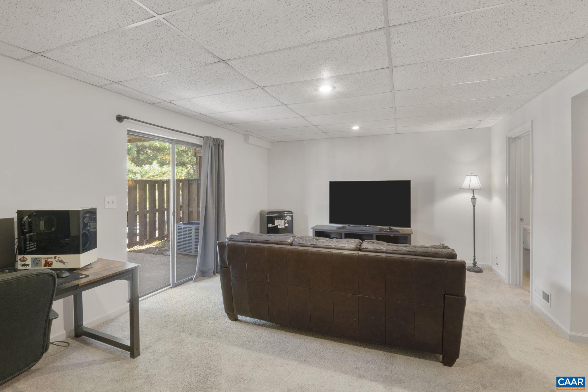 1265 MAPLE VIEW DR