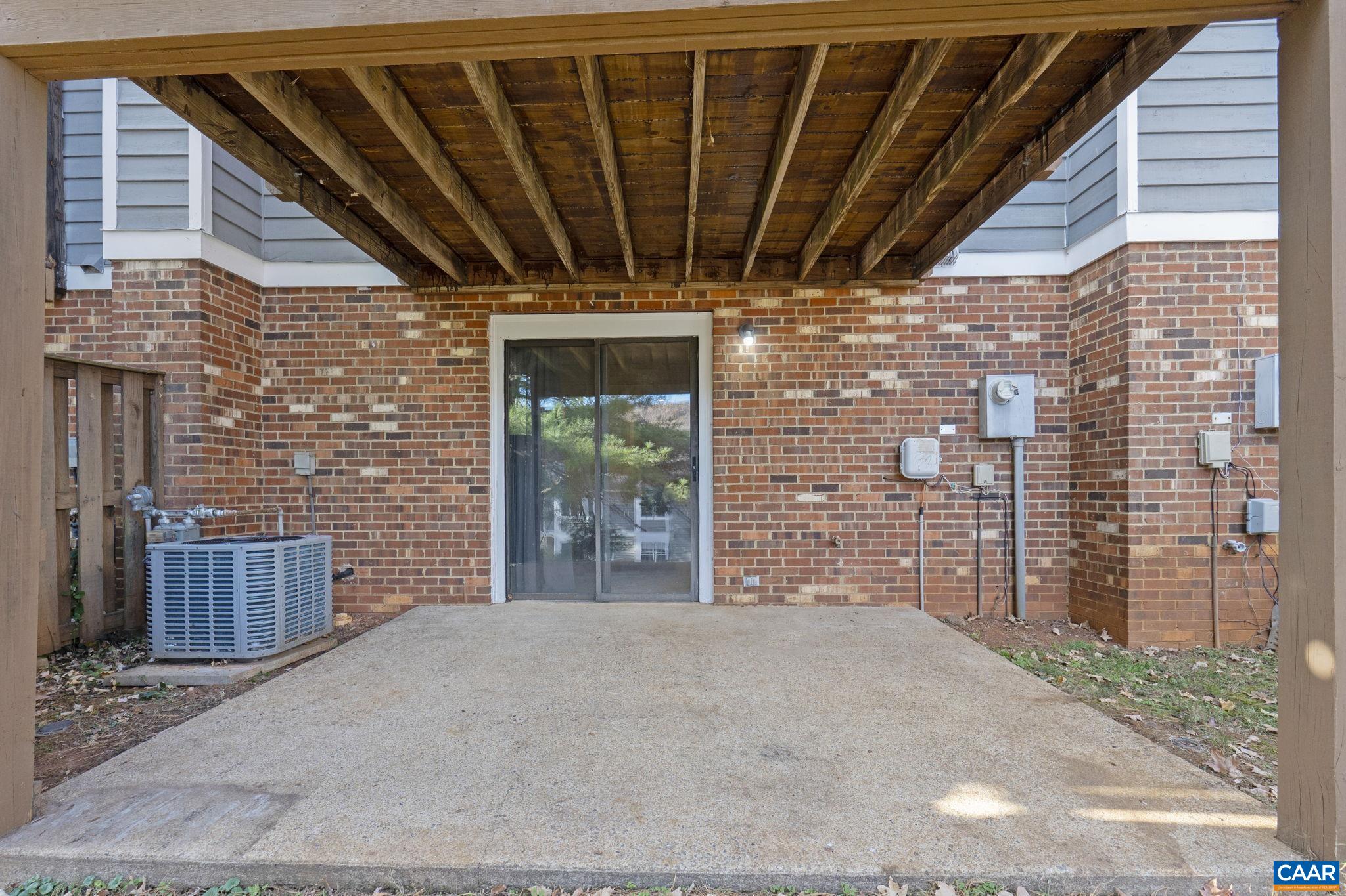 1265 MAPLE VIEW DR