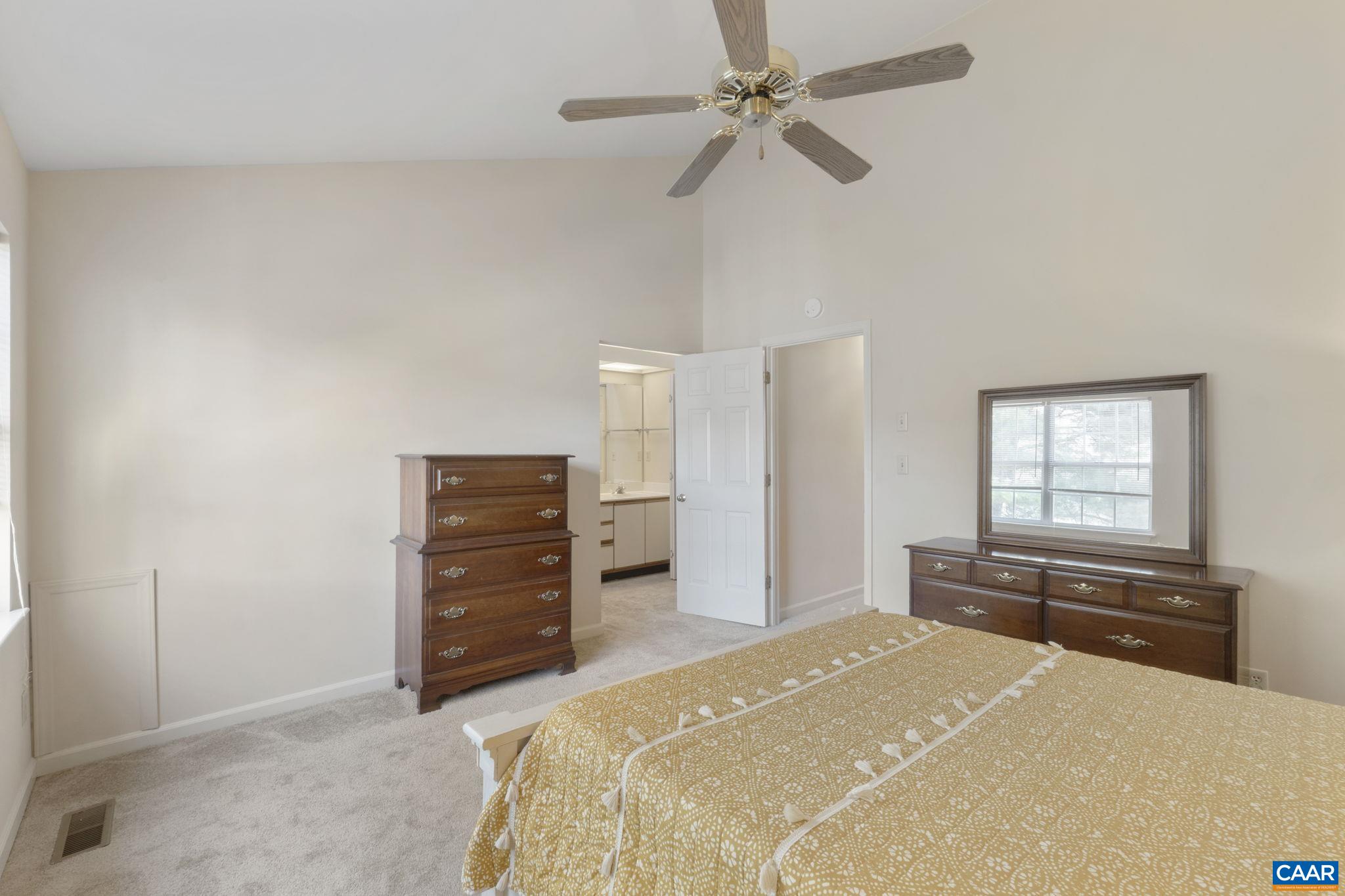 1265 MAPLE VIEW DR