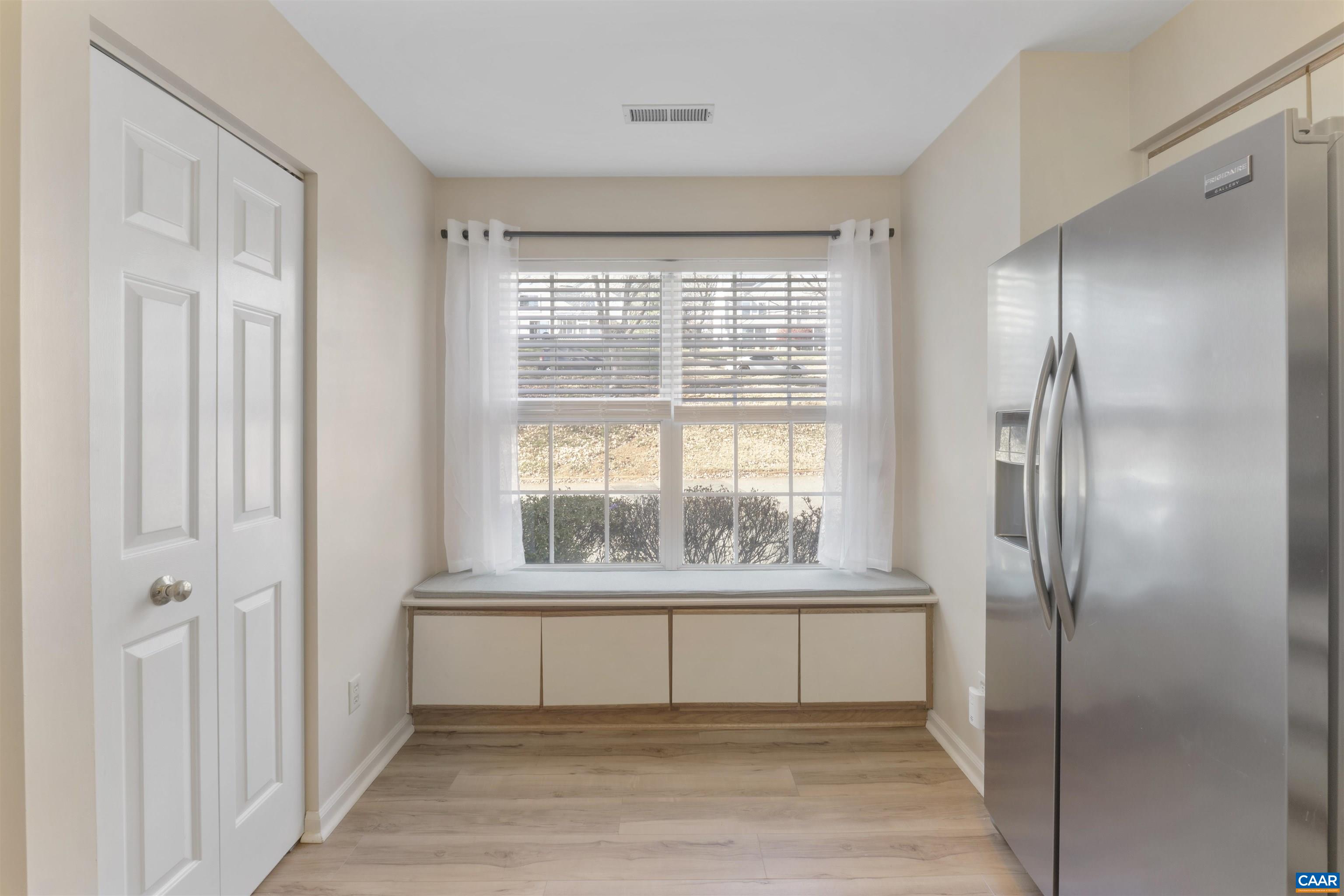 1265 MAPLE VIEW DR