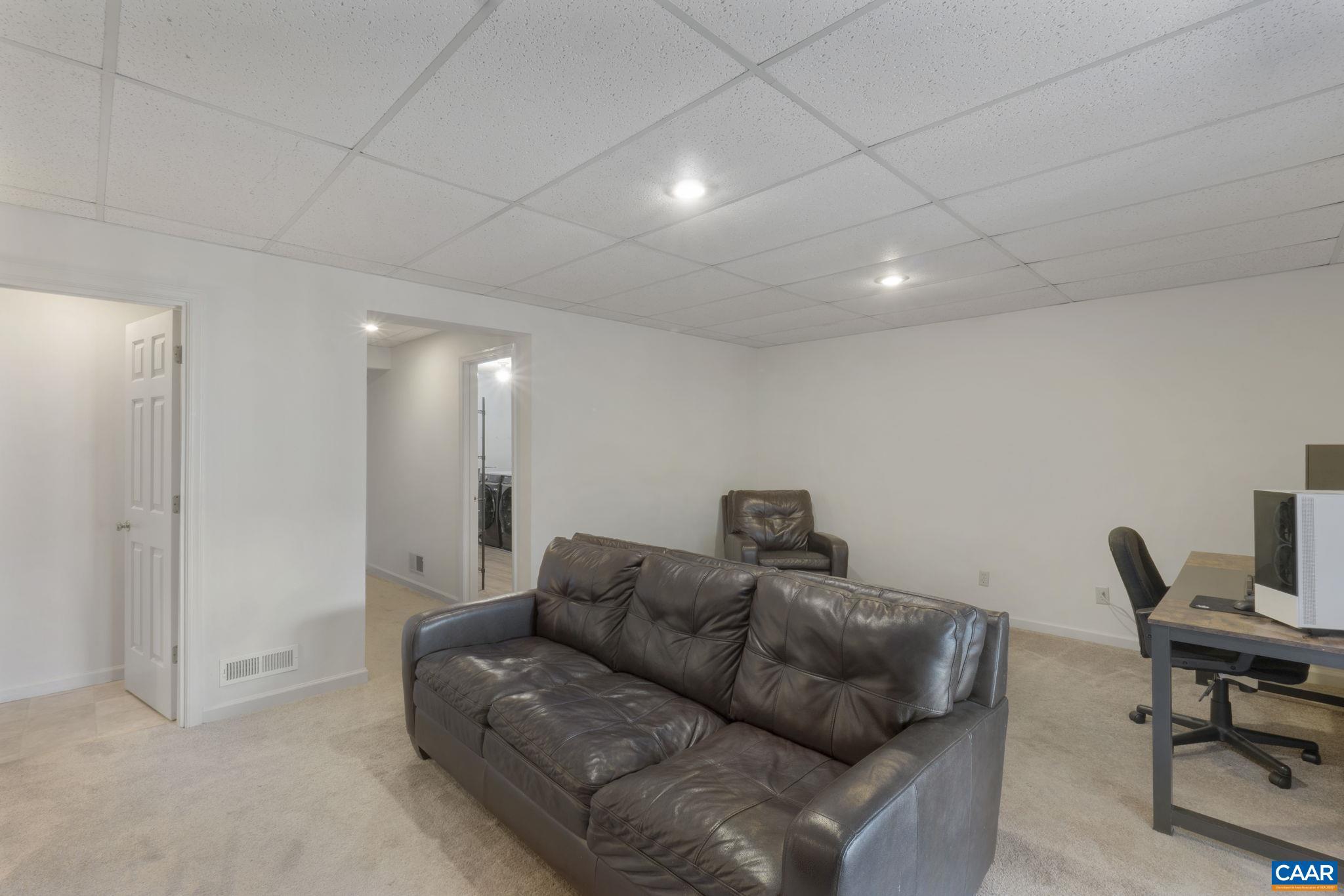 1265 MAPLE VIEW DR