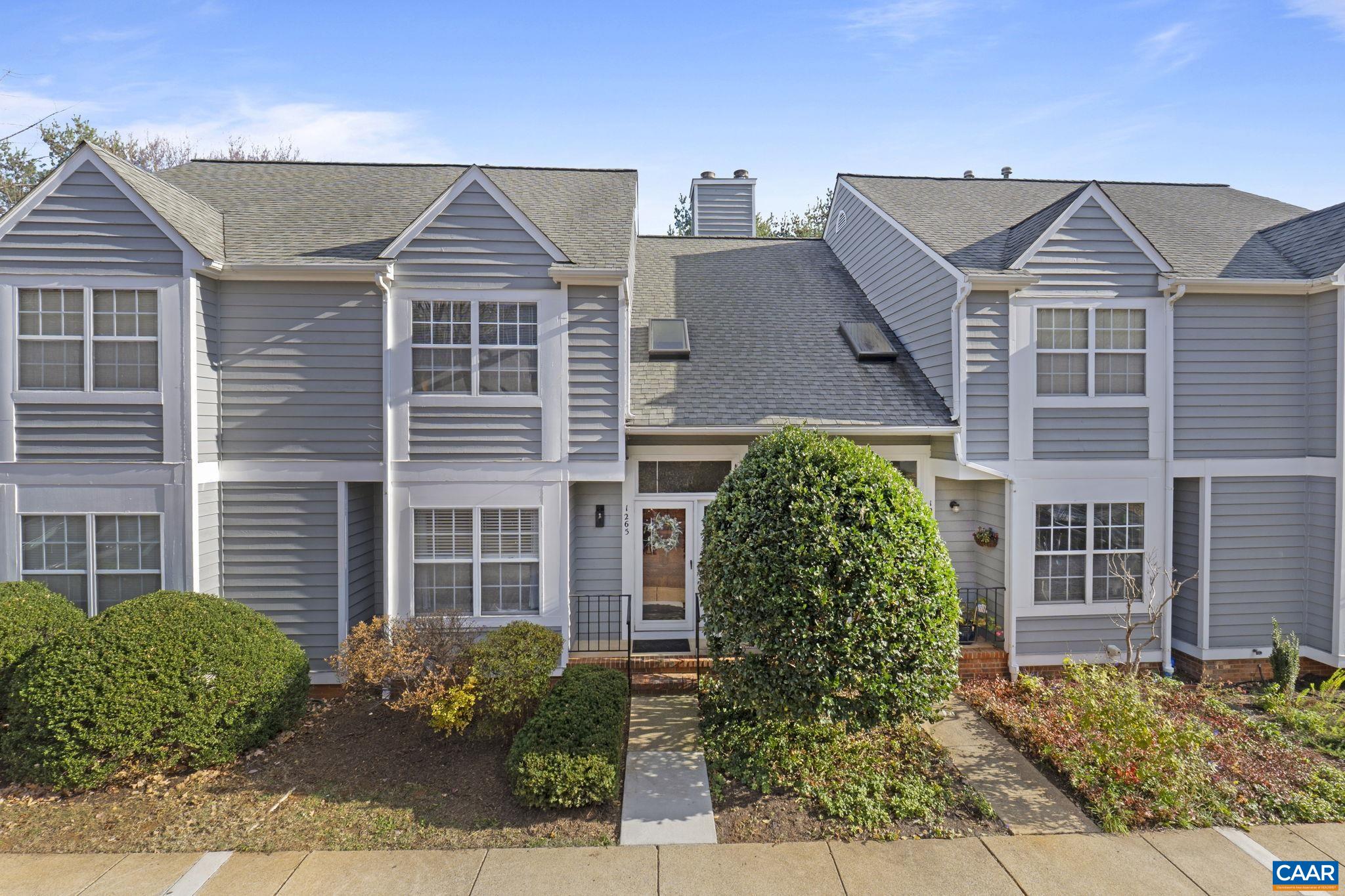 1265 MAPLE VIEW DR