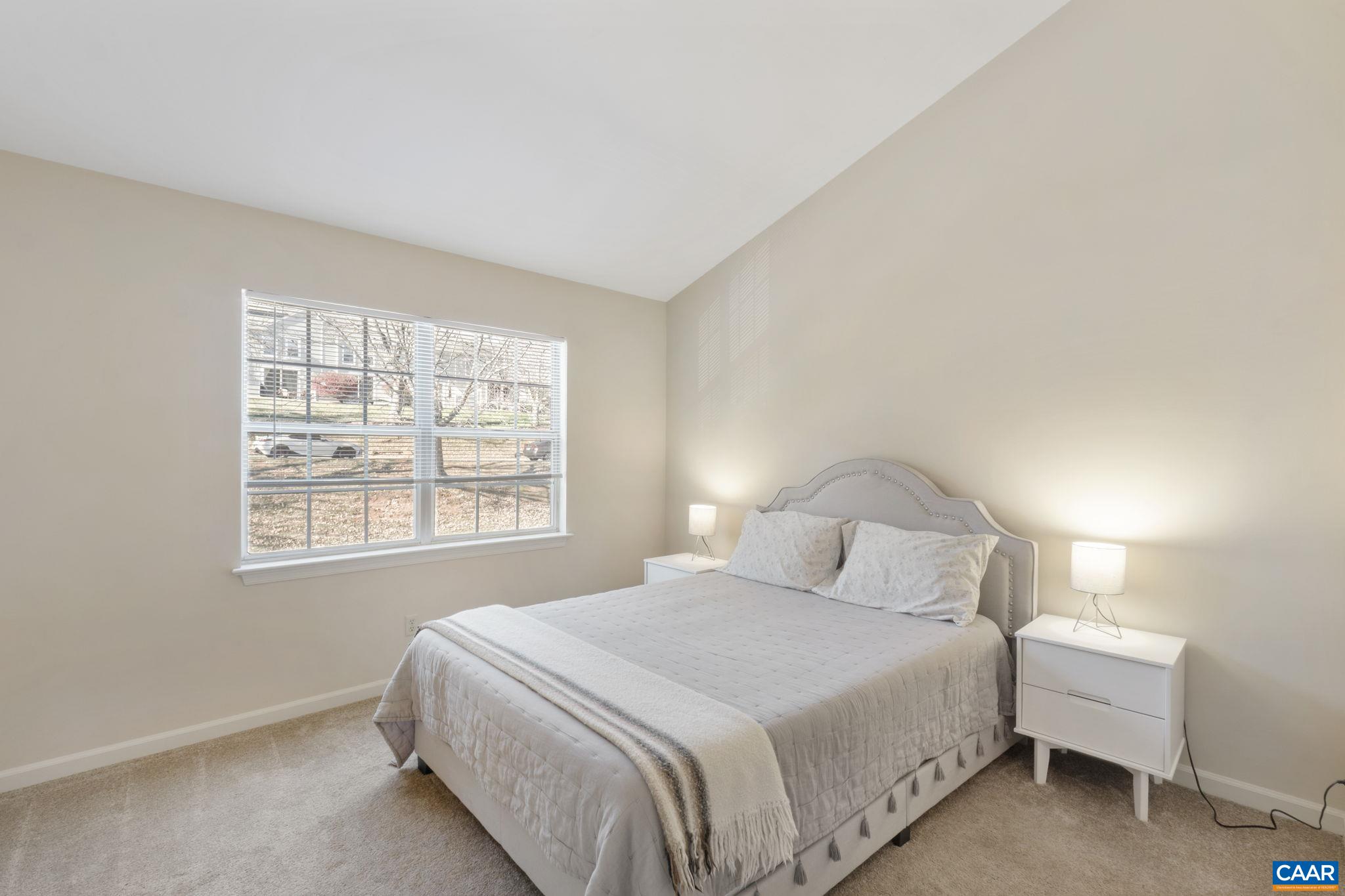 1265 MAPLE VIEW DR