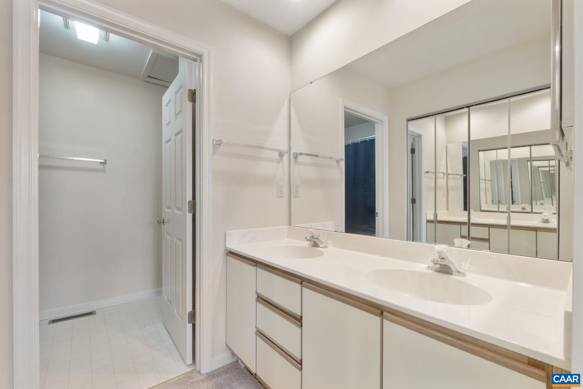 1265 MAPLE VIEW DR