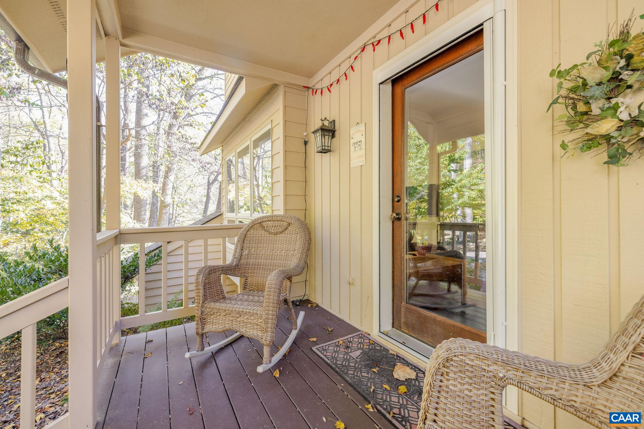 987 RODES FARM DR