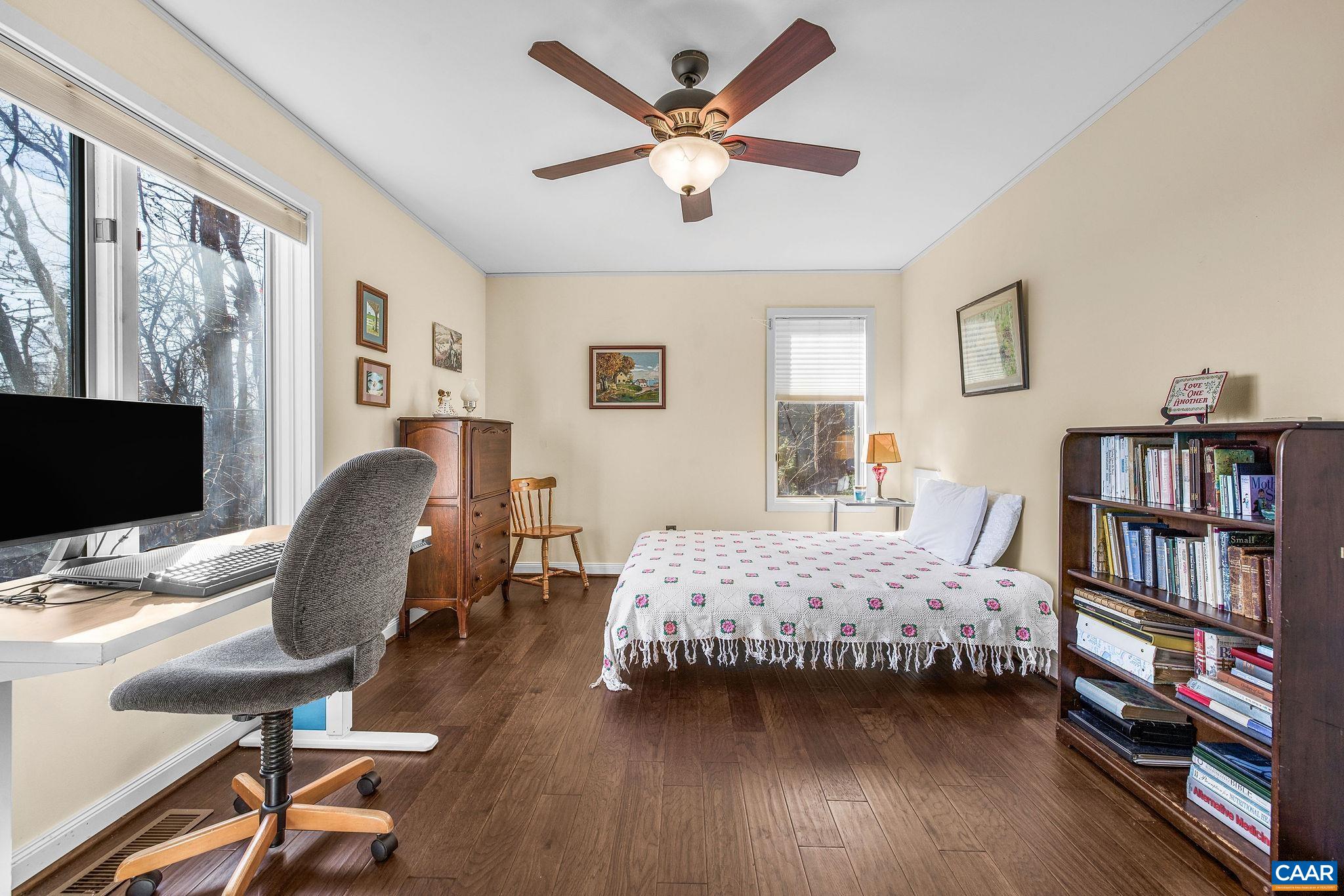 987 RODES FARM DR